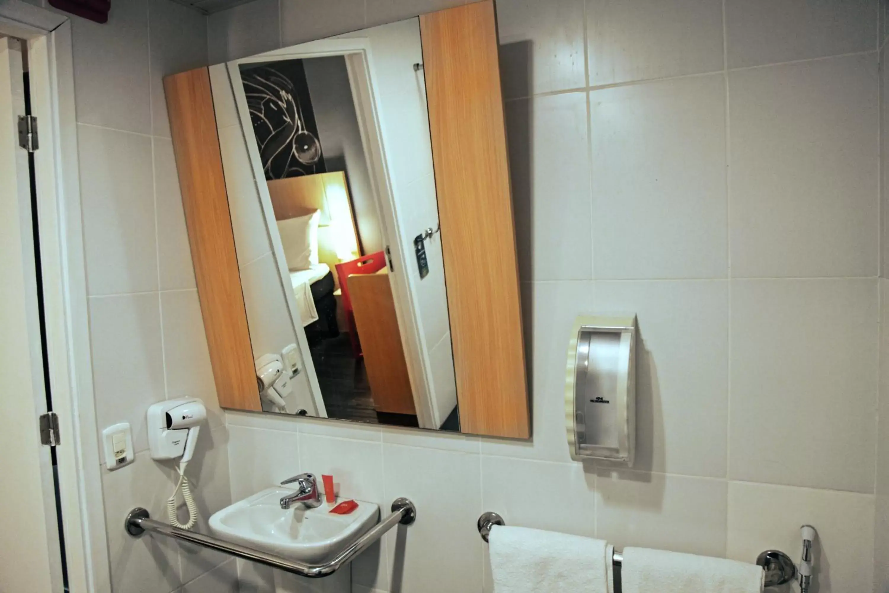 Bathroom in ibis Bacabal