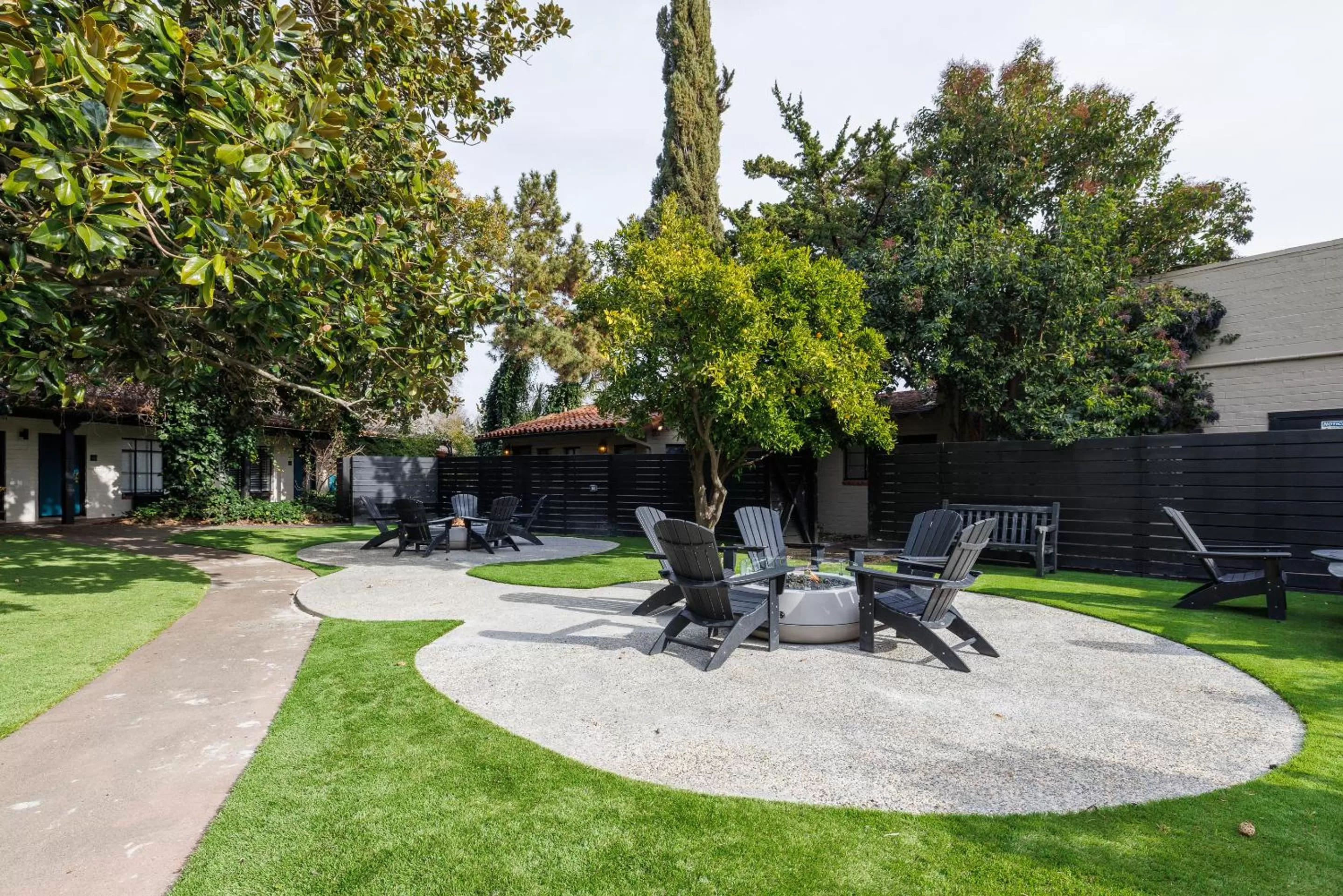 Garden view in Inn Marin and Suites, an Ascend Collection Hotel