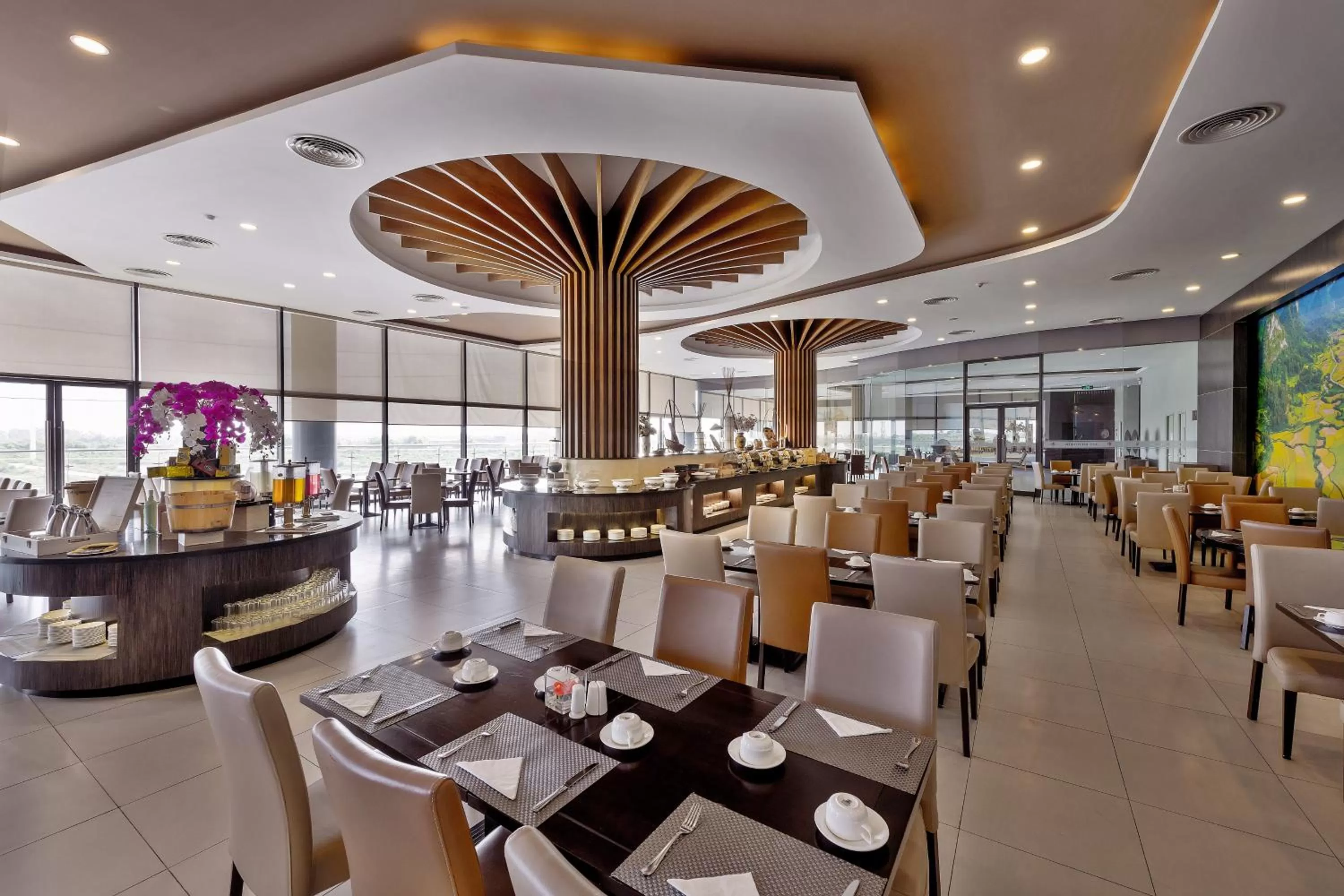 Restaurant/places to eat in The Reed Hotel