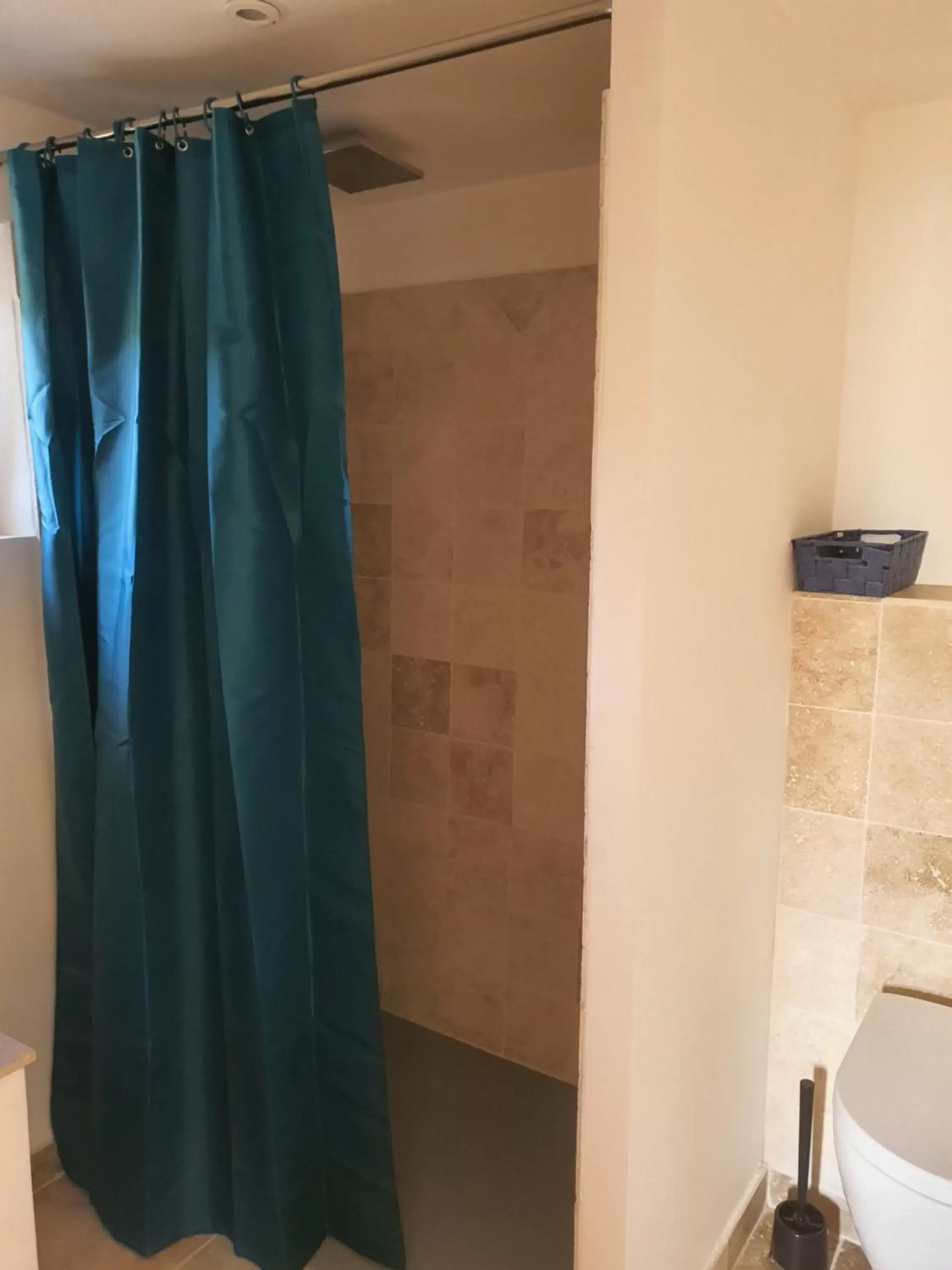 Vacation Home in Bastide Bellugue Maison d'hôtes réseau Bienvenue à La Ferme à 3 minutes de Lourmarin Vacation Home in Bastide Bellugue Maison d'hôtes réseau Bienvenue à La Ferme à 3 minutes de Lourmarin