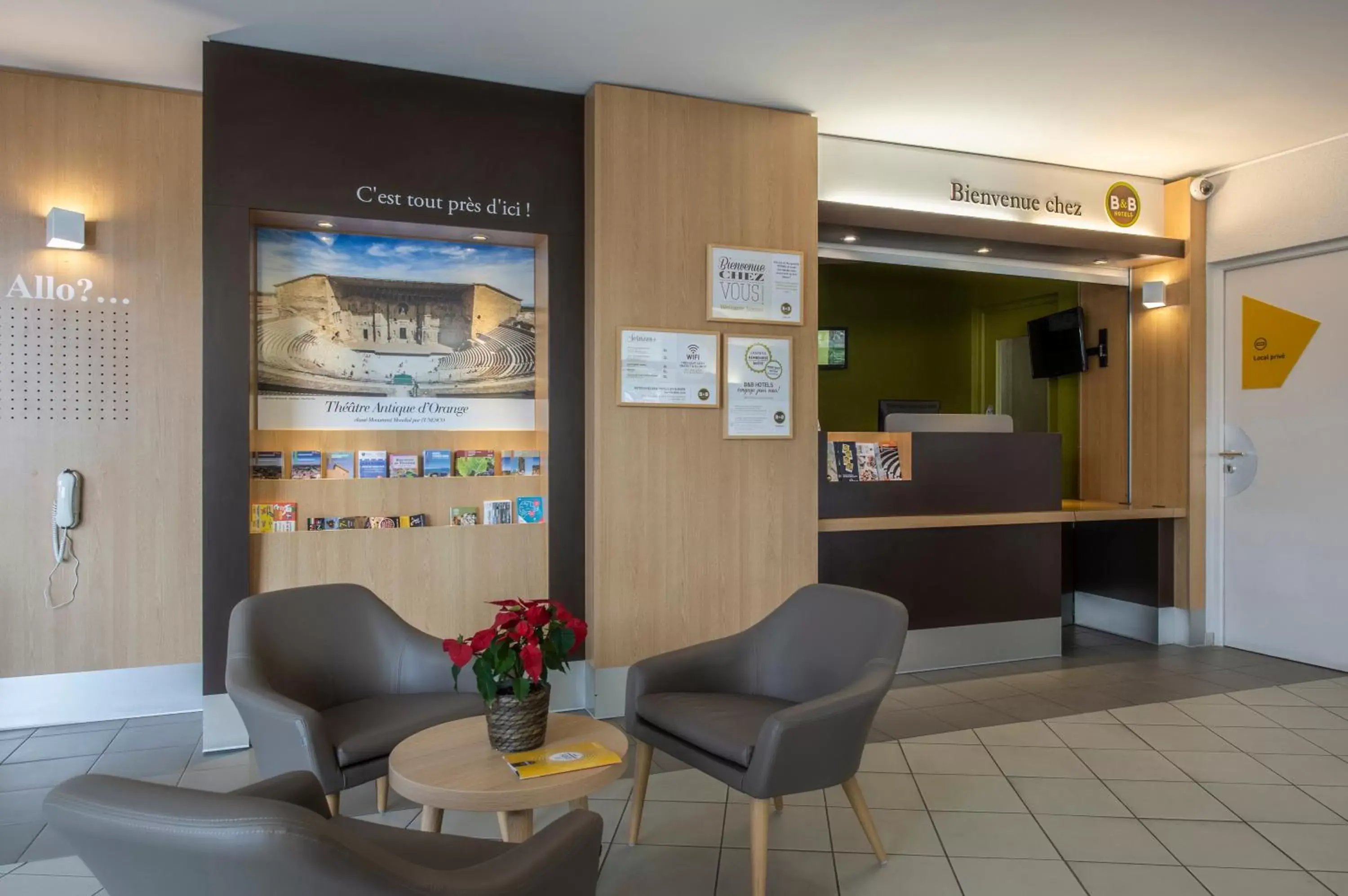 Lobby or reception, Lobby/Reception in B&B HOTEL Orange - Échangeur A7 A9