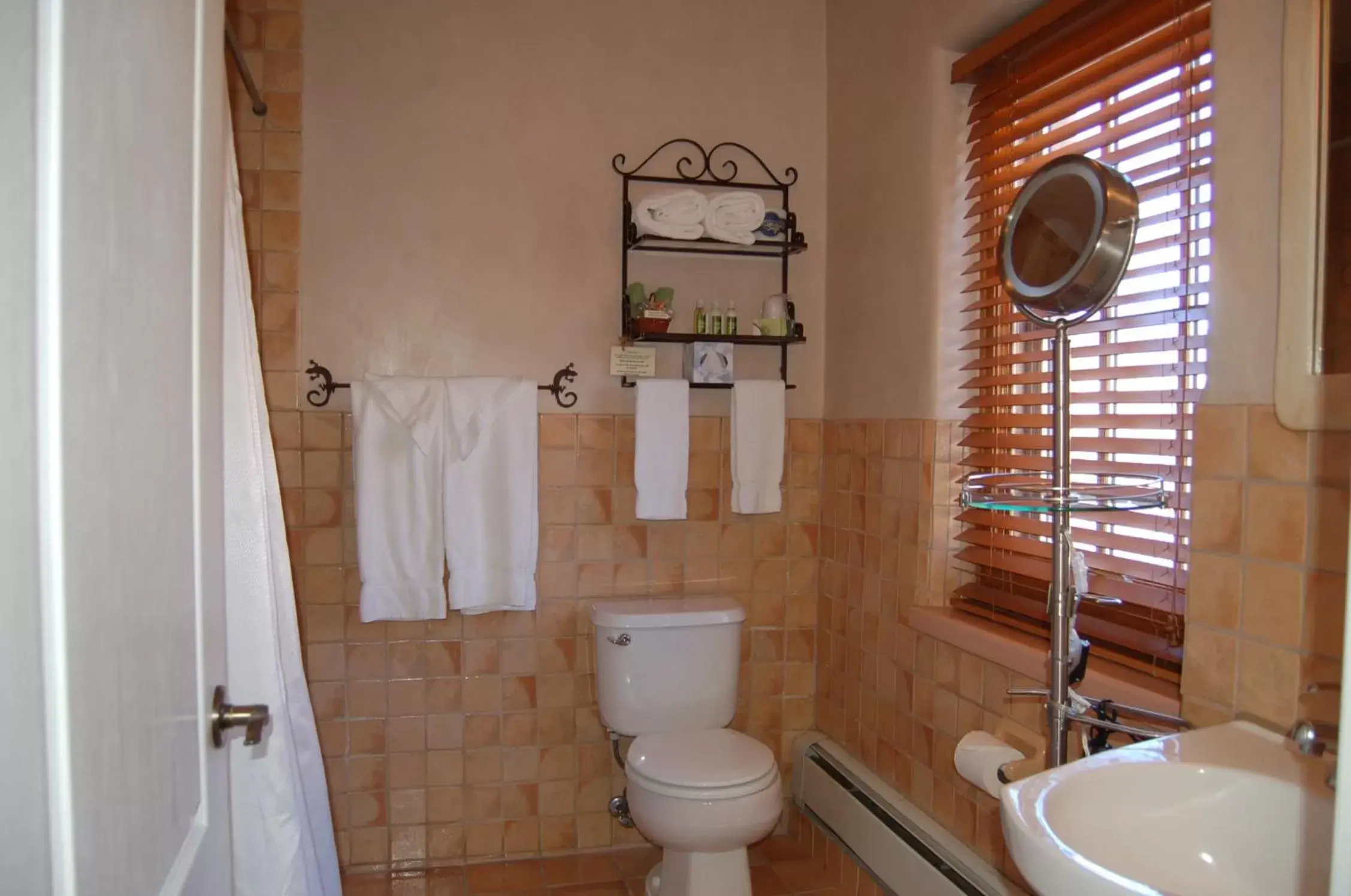 Bathroom in Hotel La Fonda de Taos