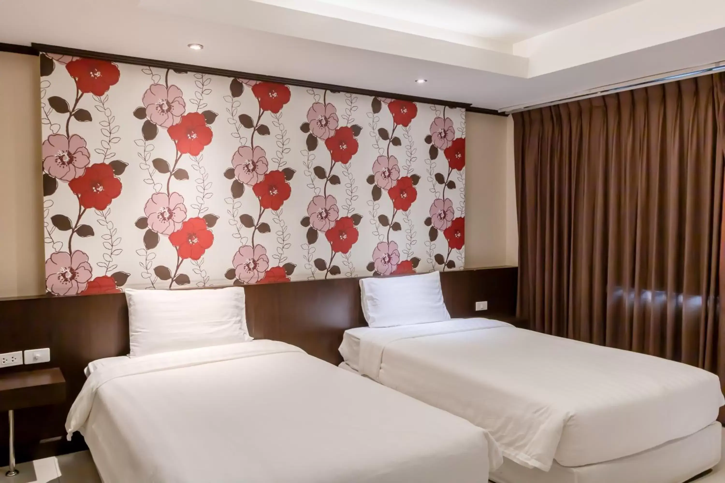 Trendy  Twin Room in Avana Hotel and Convention Centre SHA Extra Plus