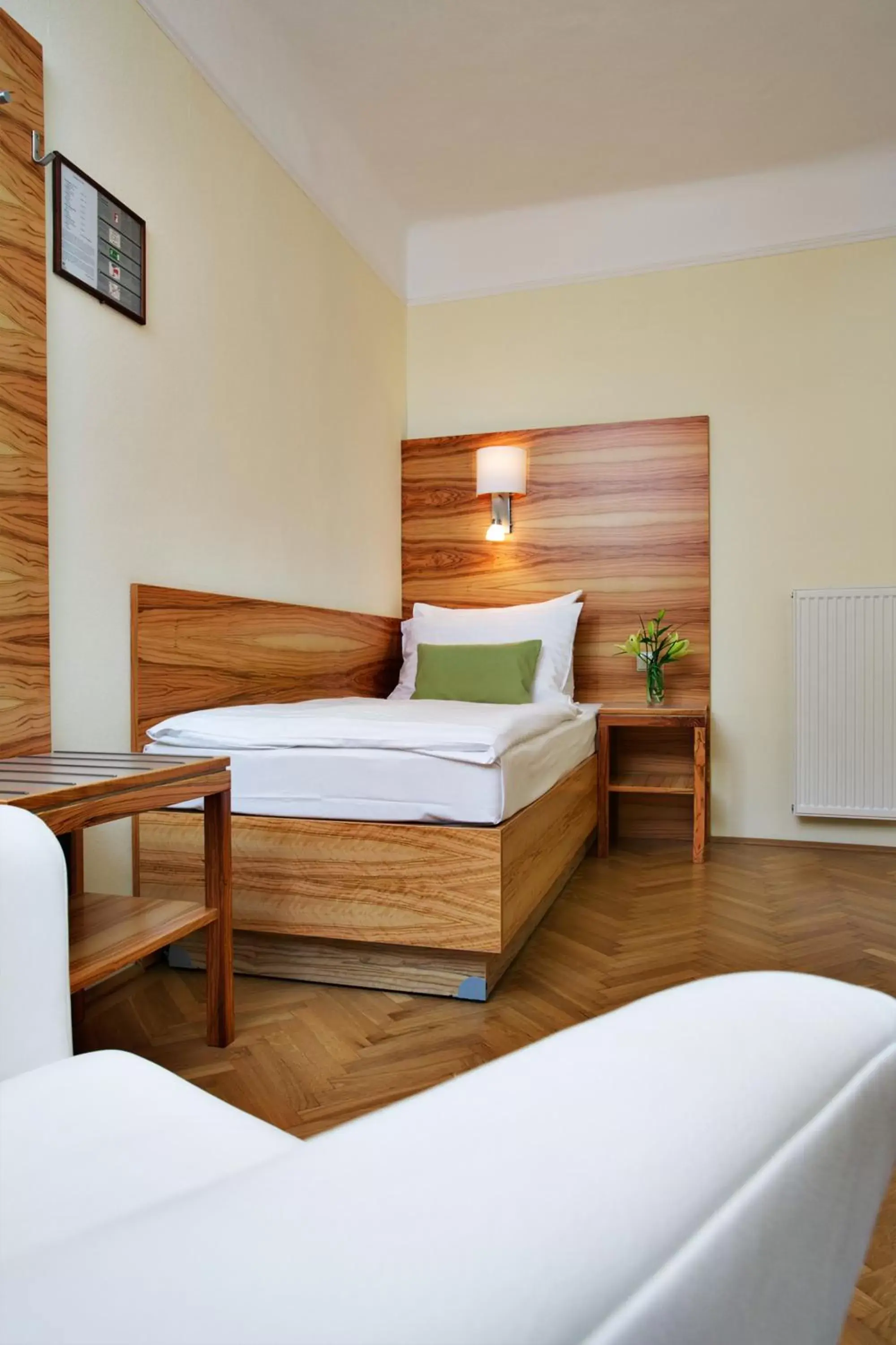 Economy Single Room in Hotel Wandl Economy Single Room in Hotel Wandl