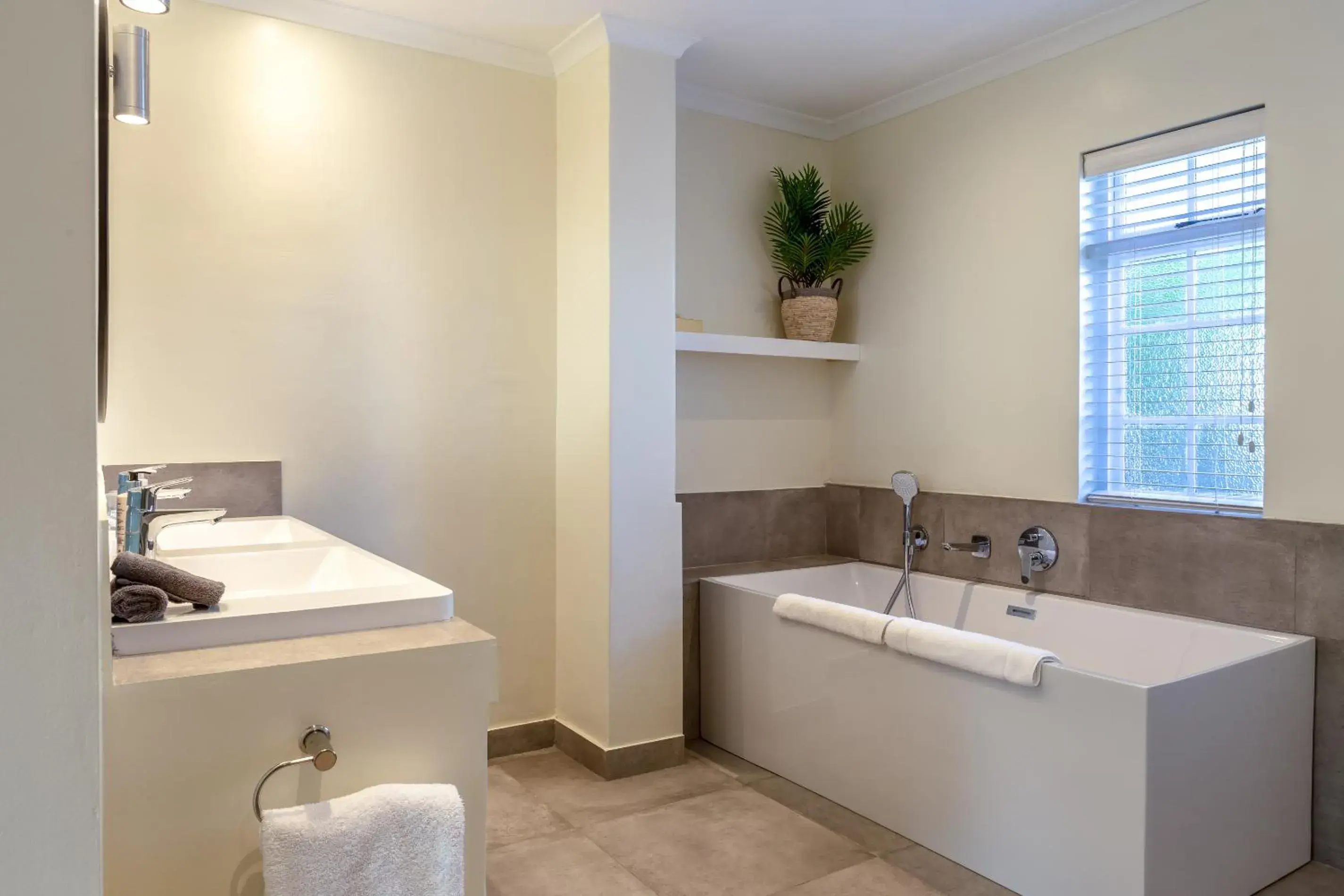 Bathroom in Wedgeview Country House & Spa