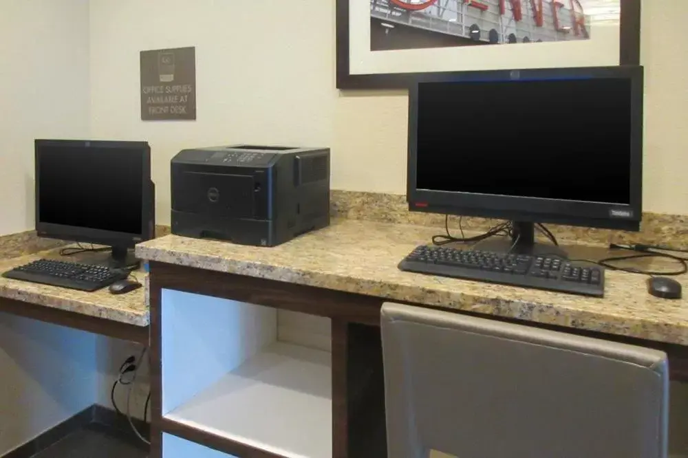 Business facilities, Business Area/Conference Room in Comfort Suites Denver International Airport