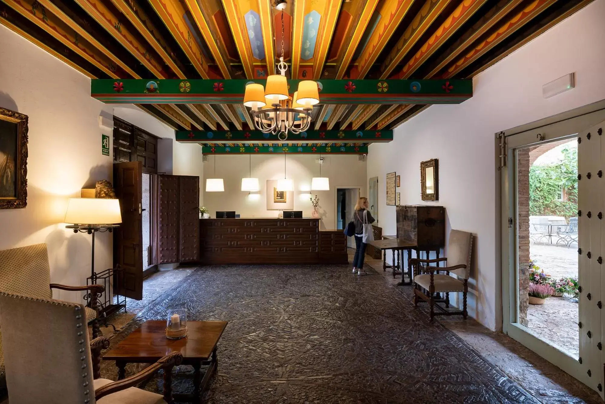 Lobby or reception in Parador de Almagro