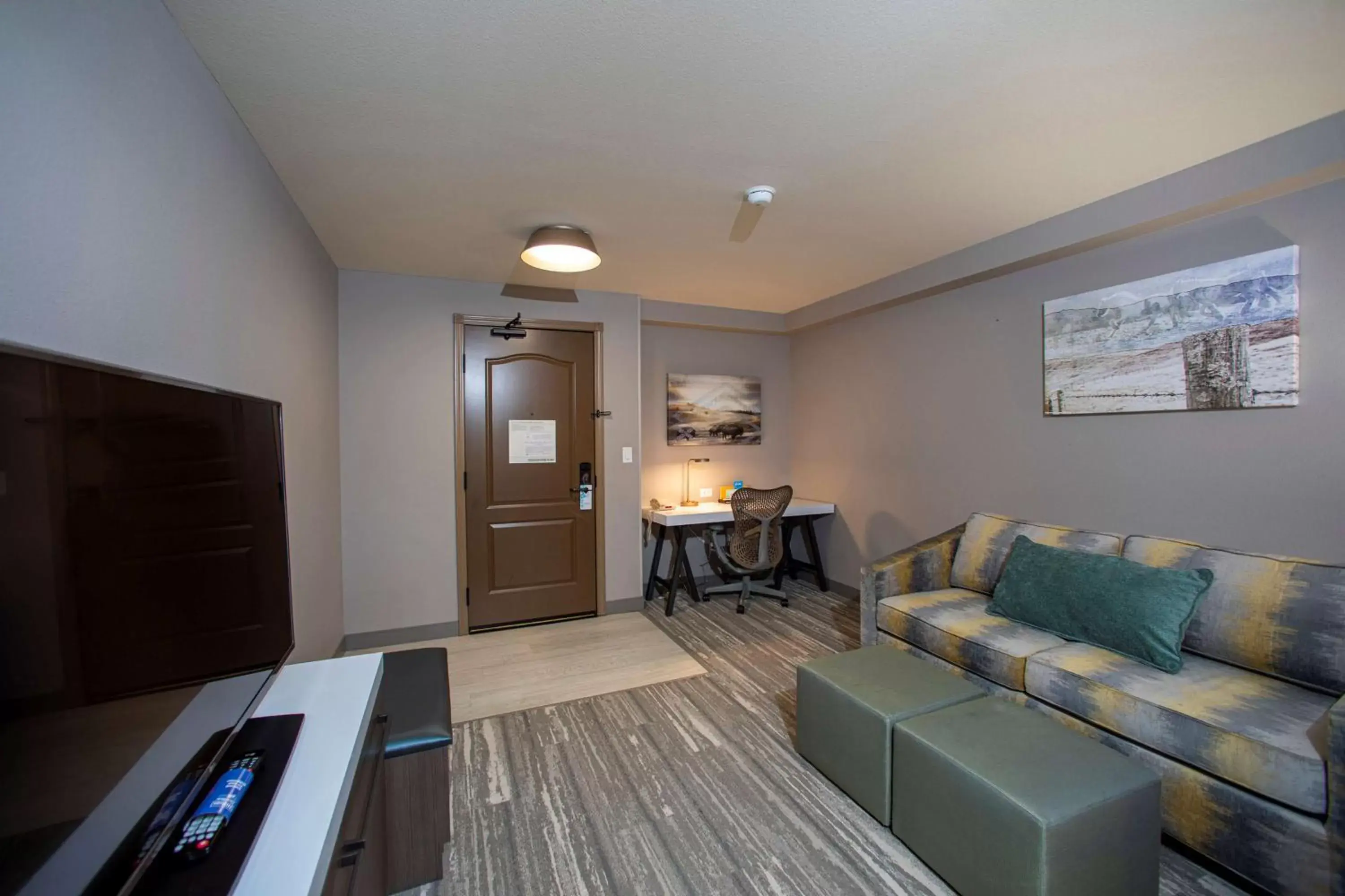 Bedroom, Seating Area in Hilton Garden Inn Rapid City