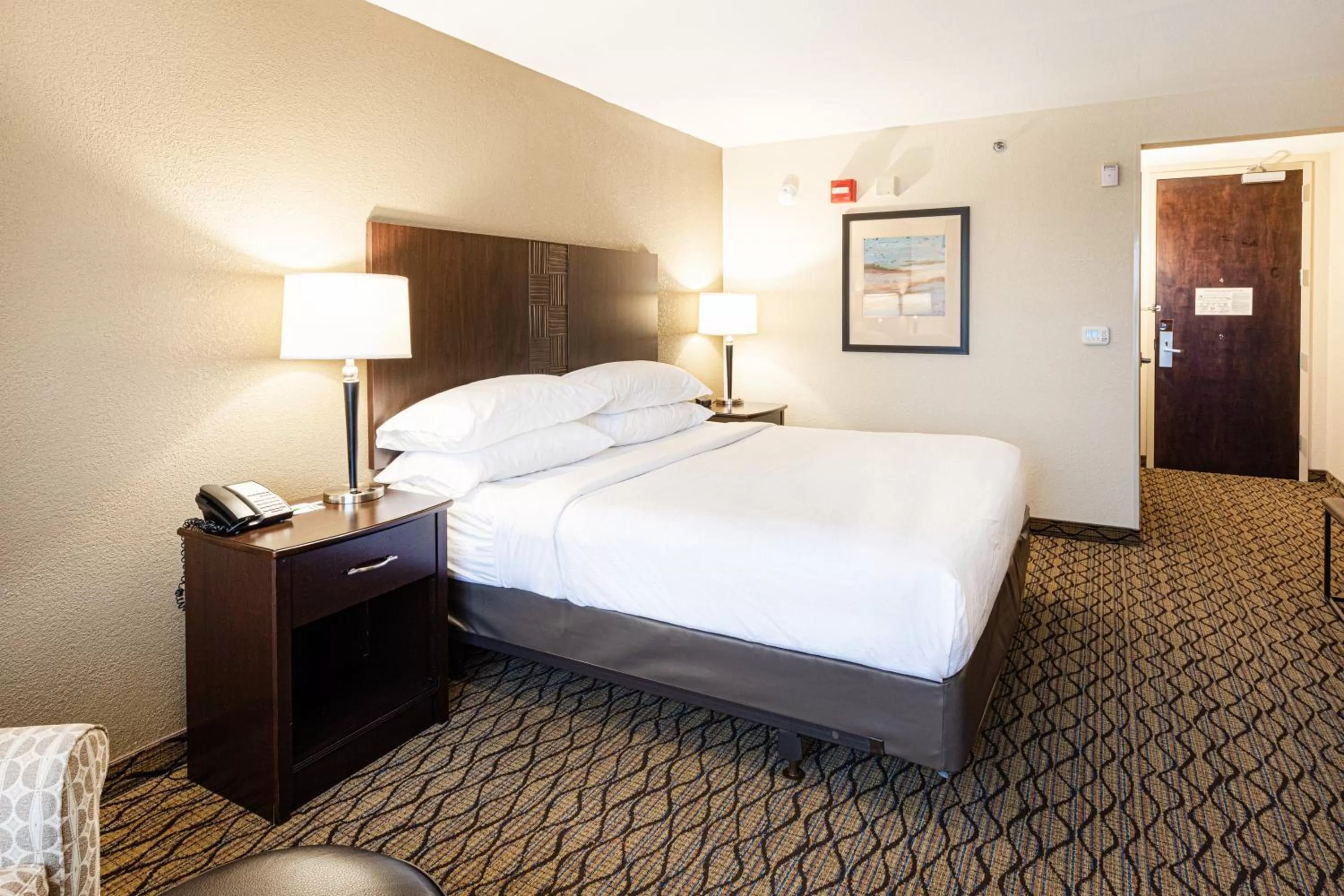 Photo of the whole room, Bed in Holiday Inn St. Louis Airport West Earth City by IHG