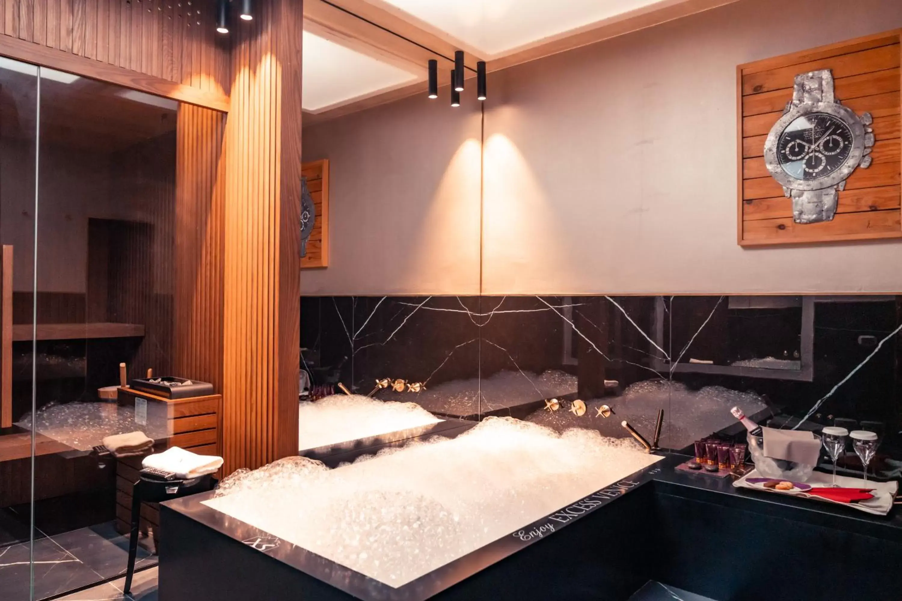 Hot Tub, Bathroom in Excess Venice Boutique Hotel & Private Spa - Adults Only