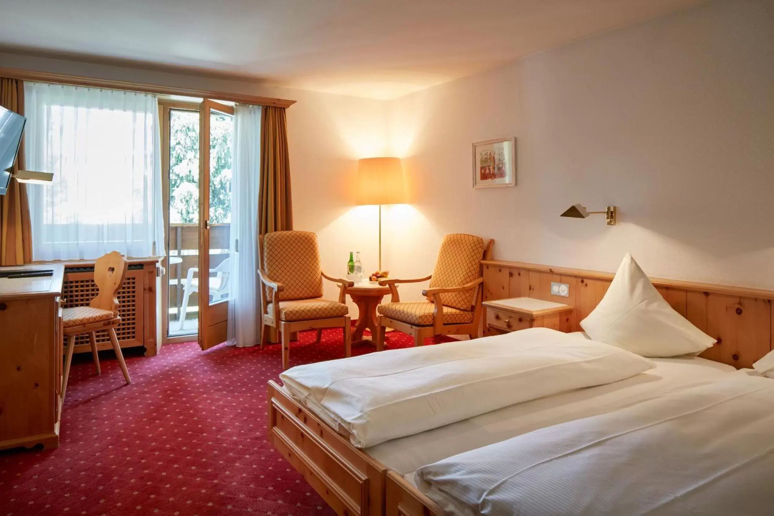 Bedroom, Room Photo in Hotel Steinbock Pontresina