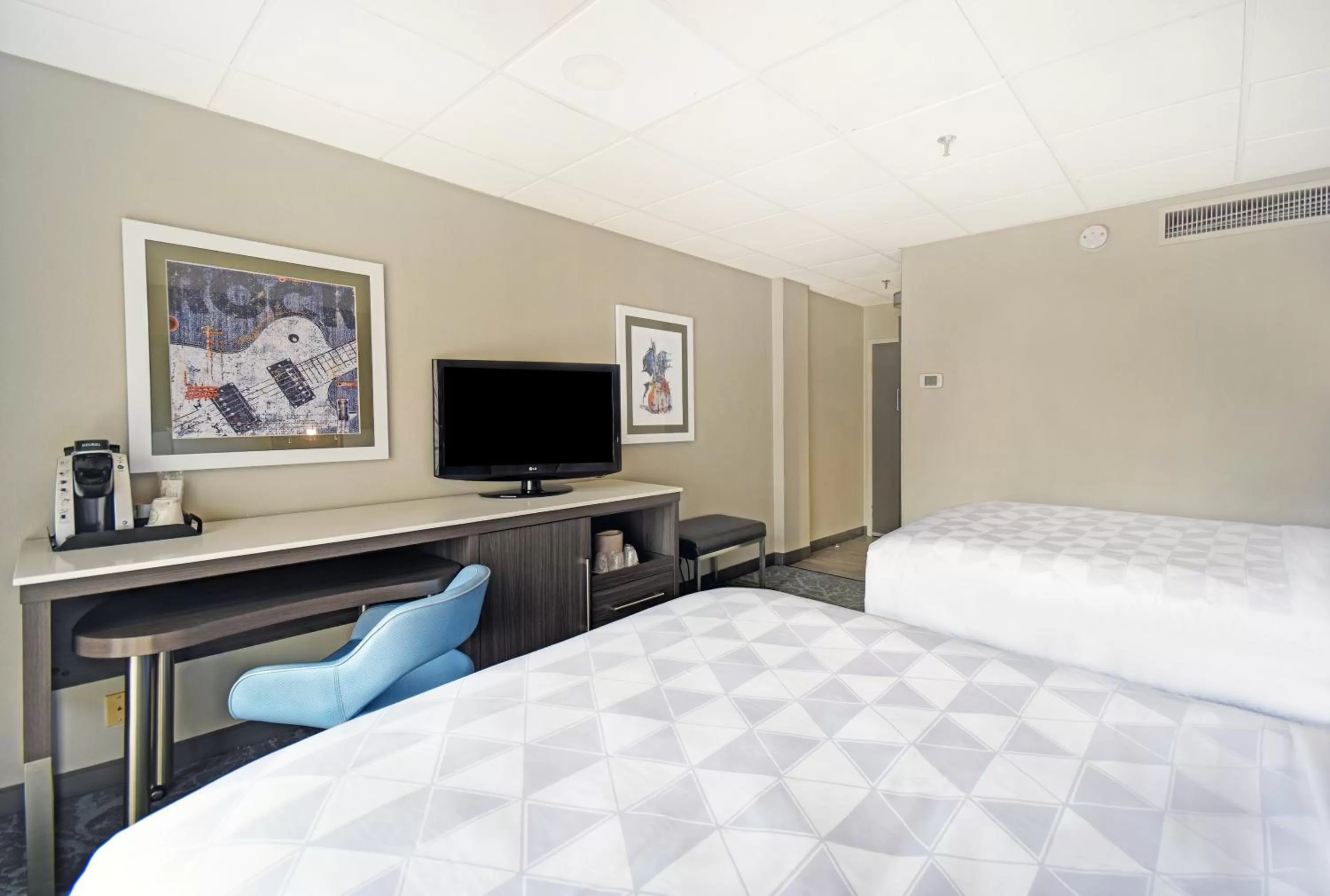 Photo of the whole room, Bed in Holiday Inn - Memphis Downtown - Beale St. by IHG
