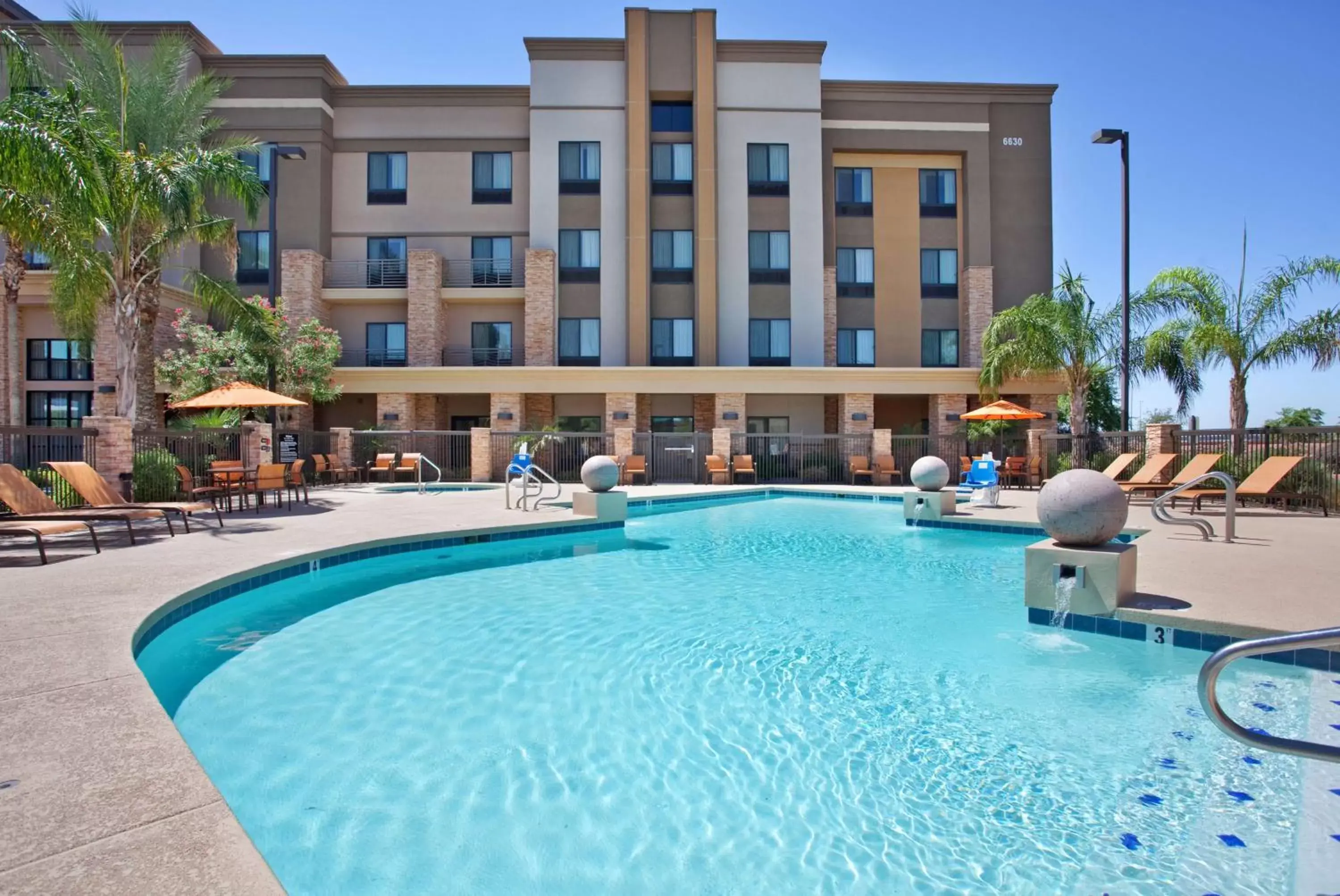 Pool view, Swimming Pool in Hampton Inn & Suites Phoenix Glendale-Westgate