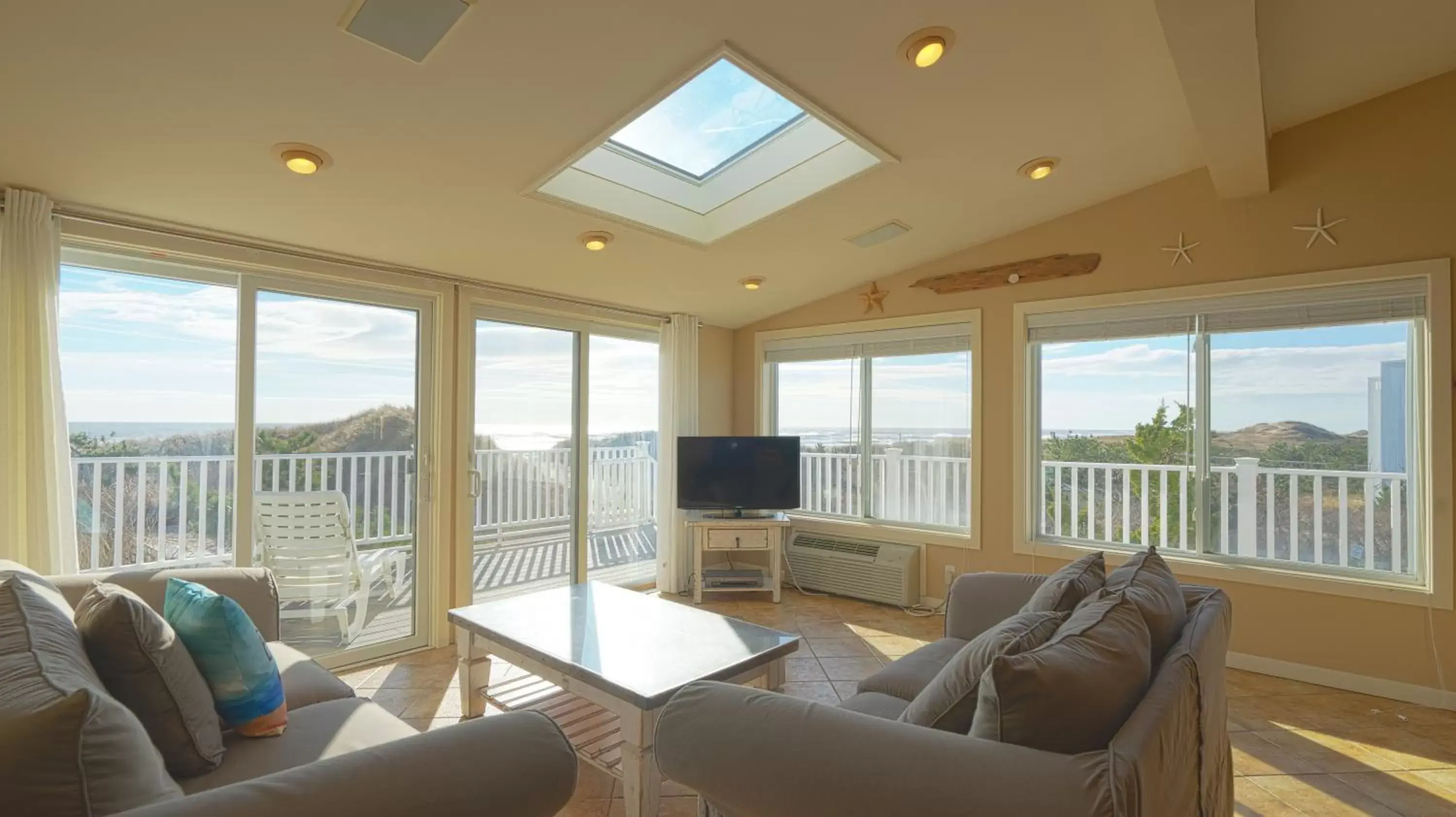 Seating Area in Sea Crest