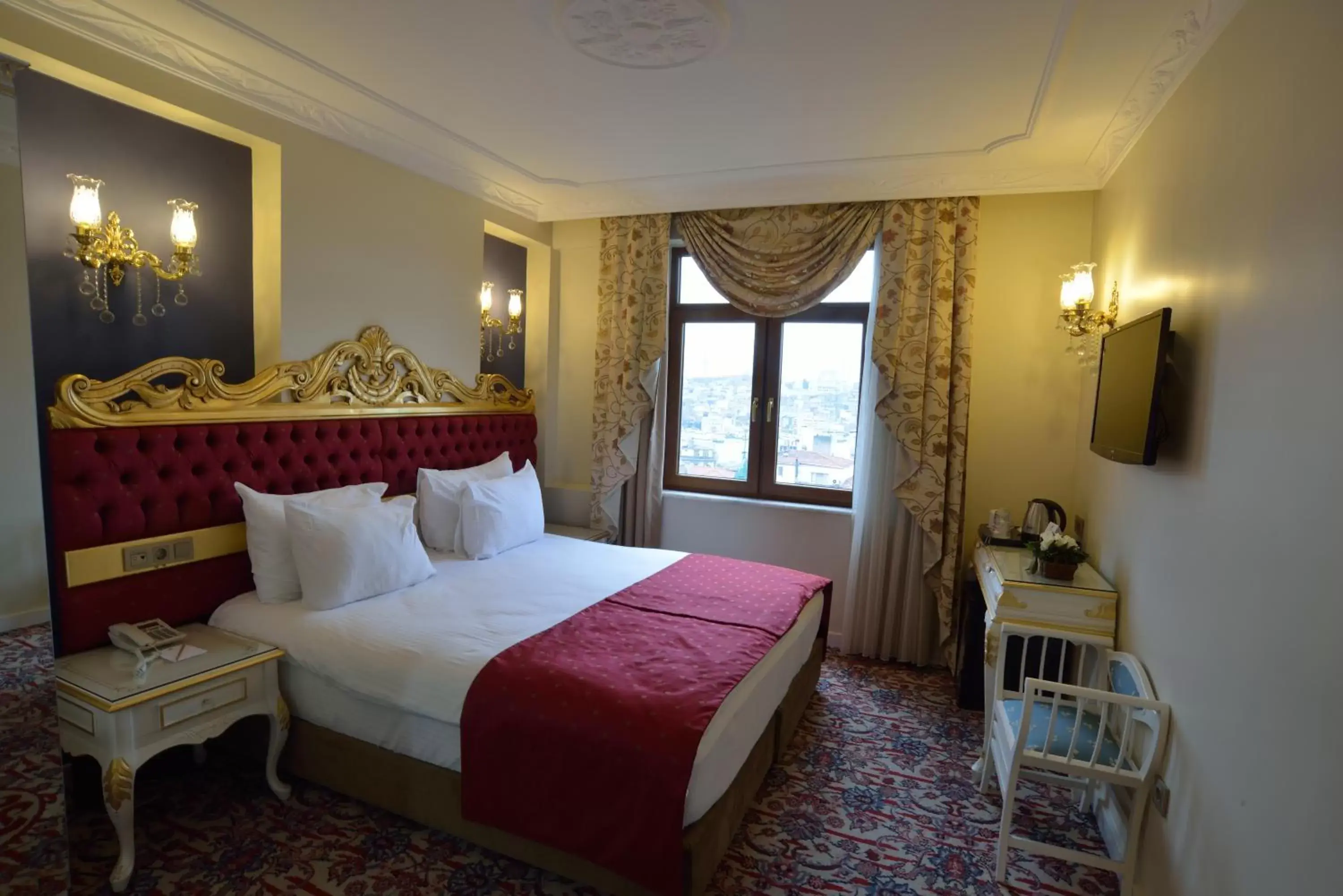 Bed in Galatower Hotel
