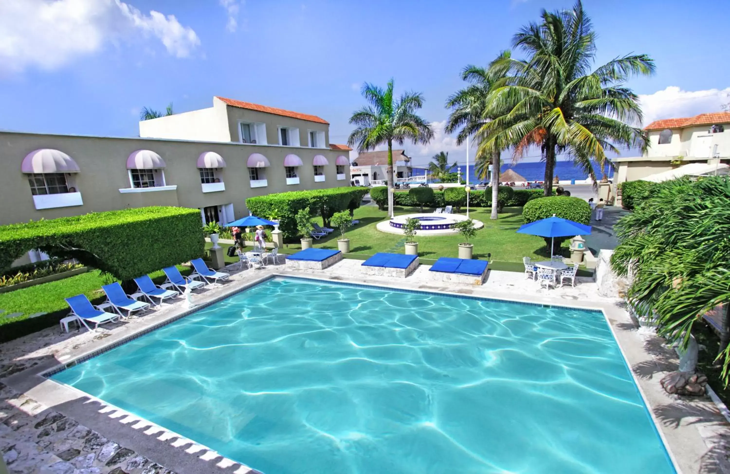 Garden, Swimming Pool in Villablanca Garden Beach Hotel