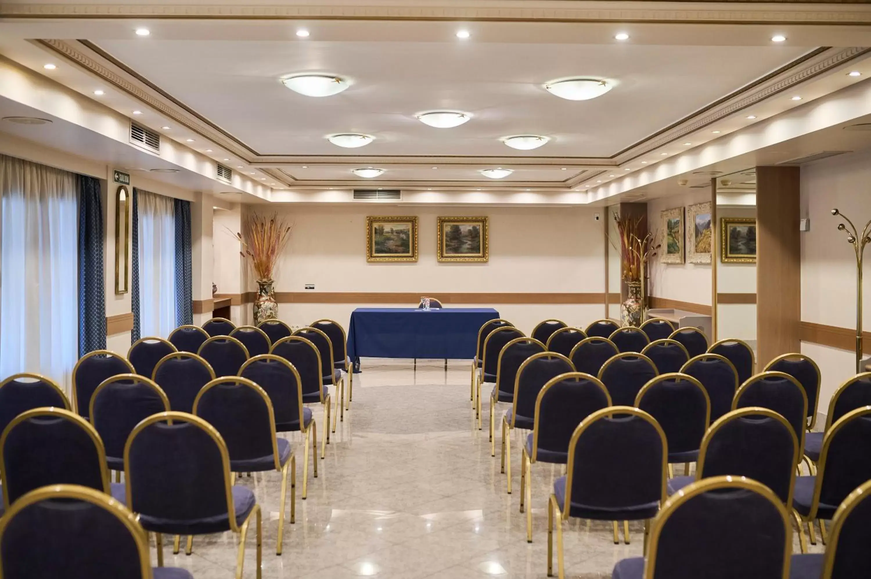 Meeting/conference room in Hotel Albret