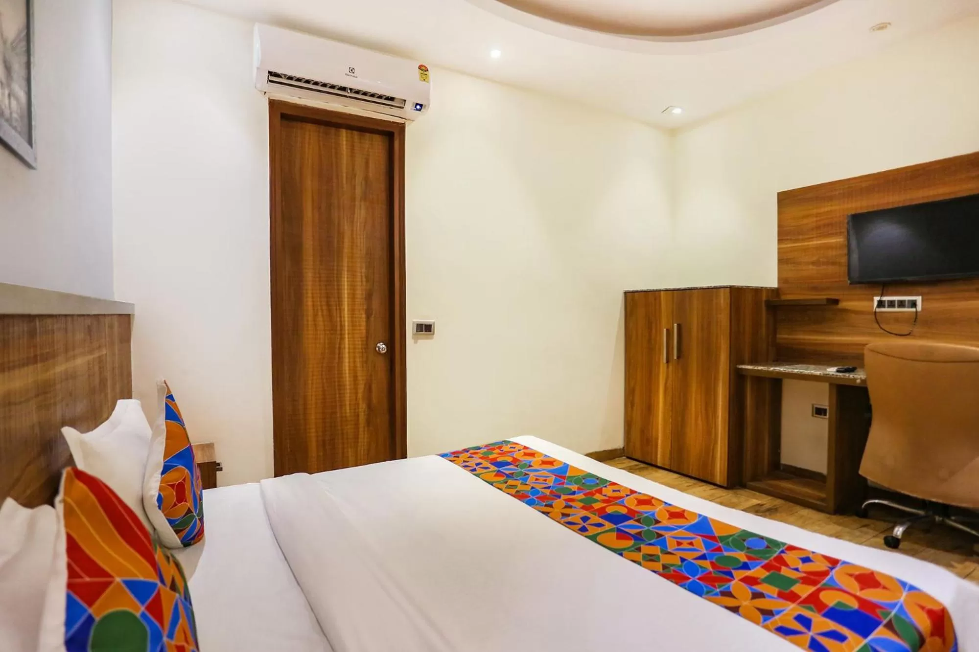 Bed in FabHotel Royal Touch Patel Nagar