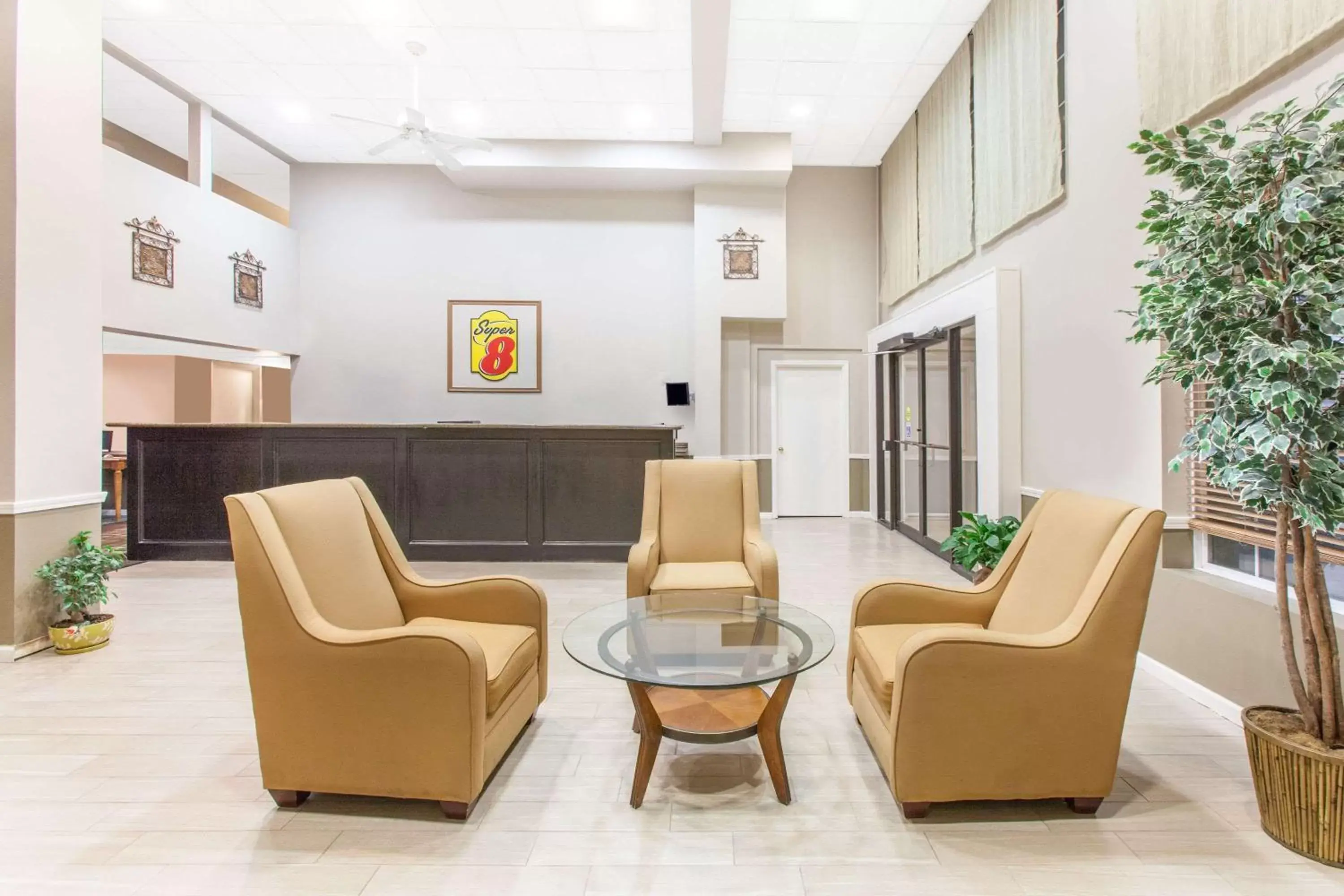 Lobby or reception in Super 8 by Wyndham Oklahoma City