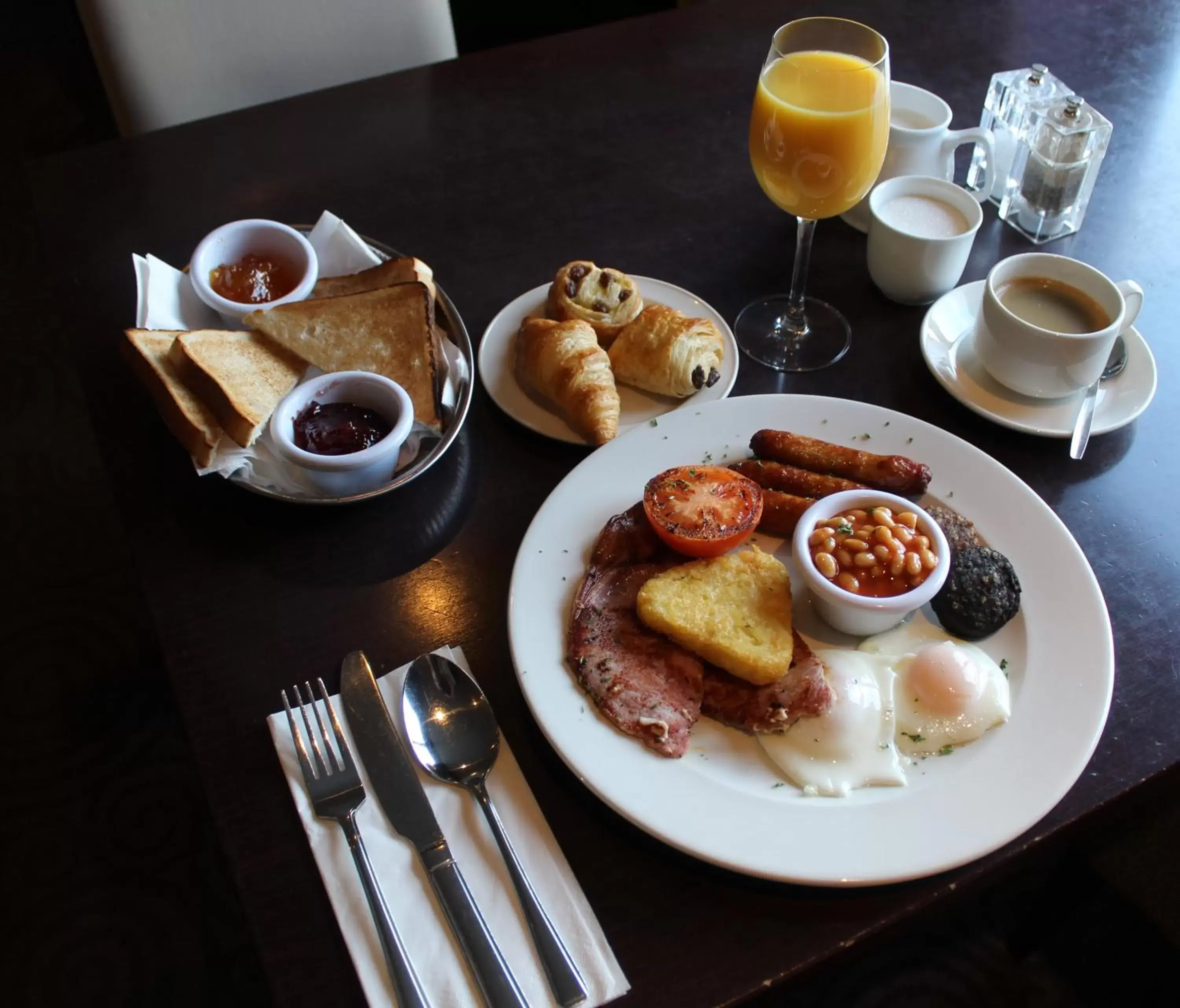 English/Irish breakfast in McWilliam Park Hotel
