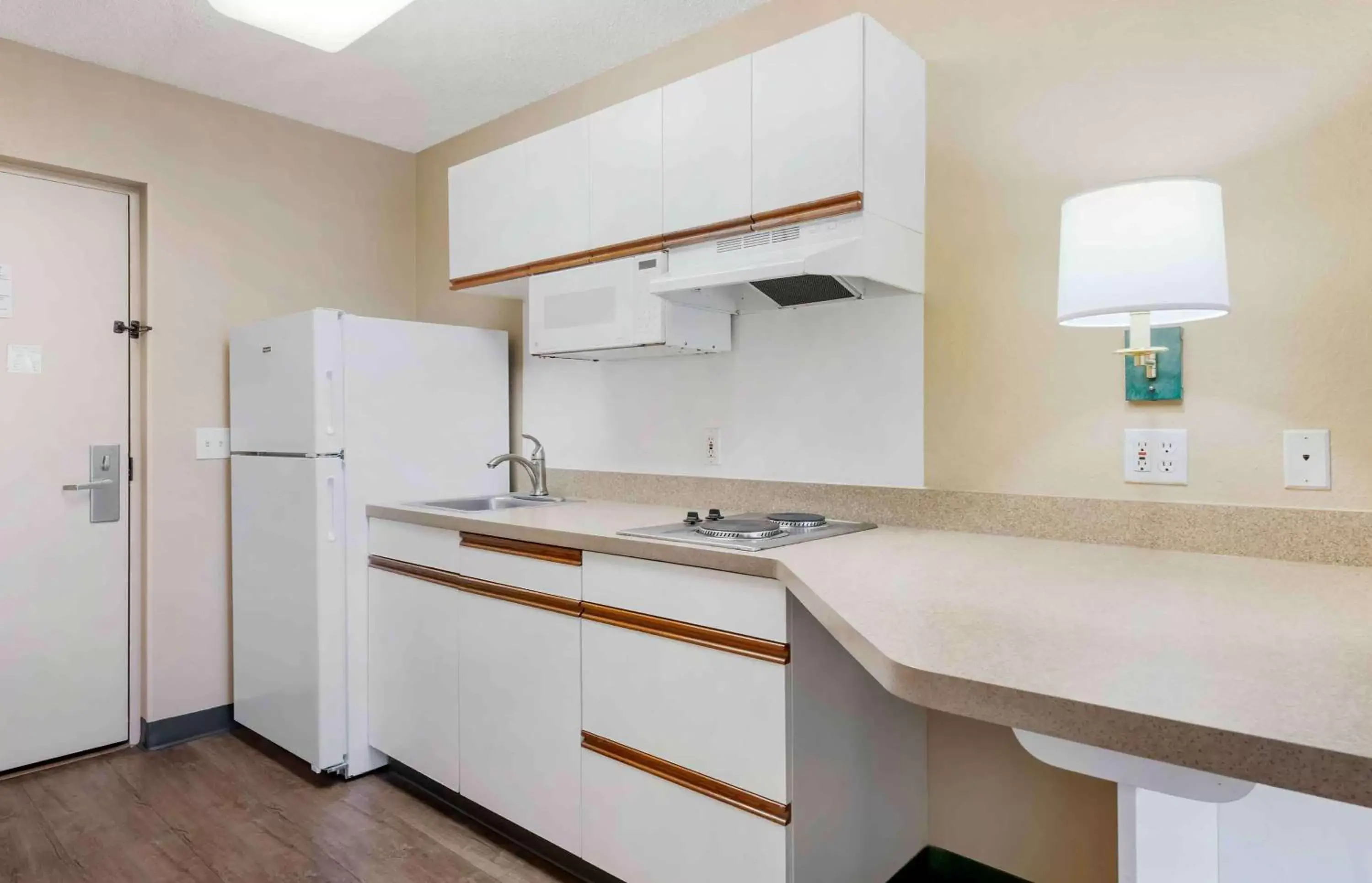 Bedroom, Kitchen/Kitchenette in Extended Stay America Suites - Orlando - Southpark - Equity Row