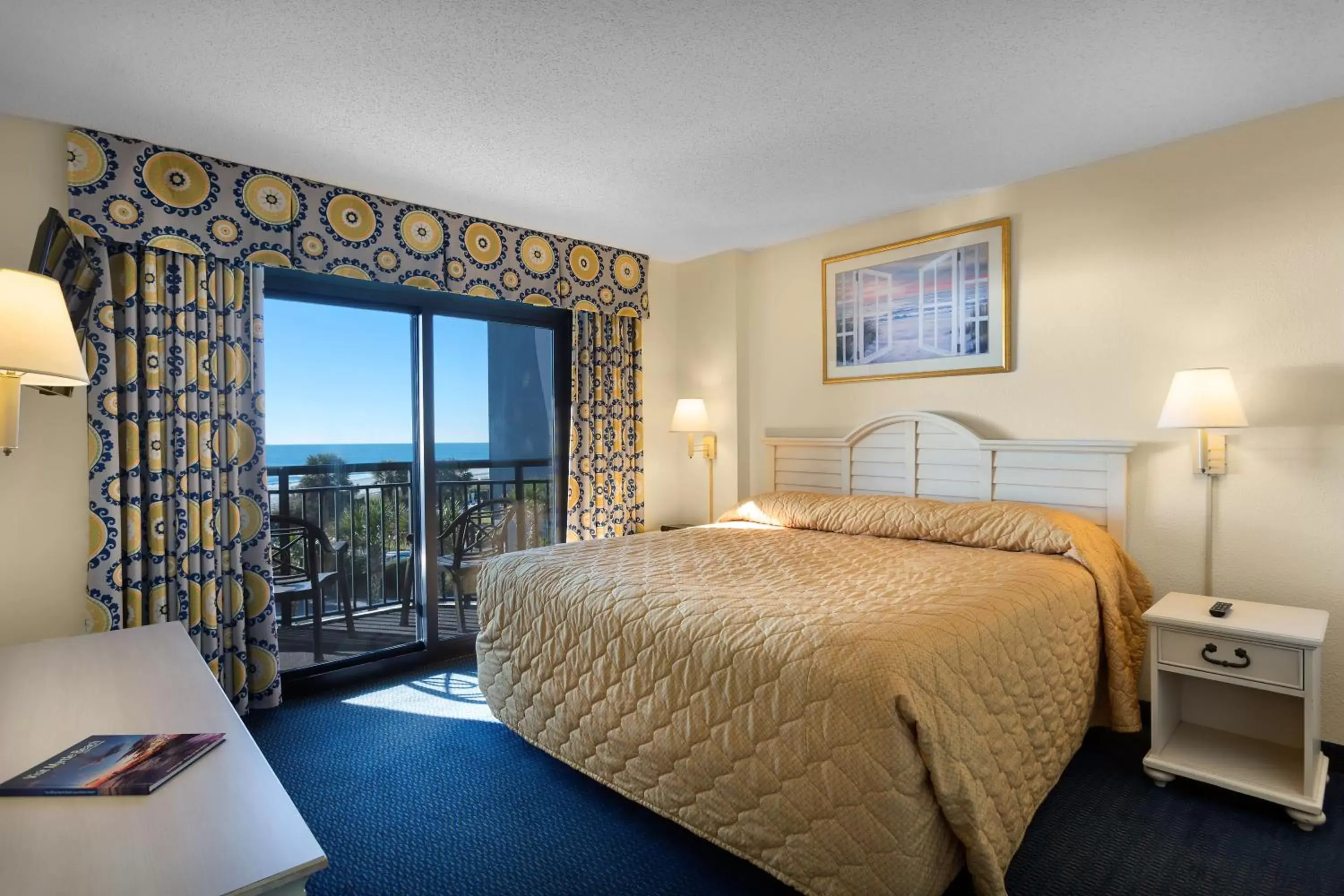 Bedroom, Bed in Ocean Reef Resort