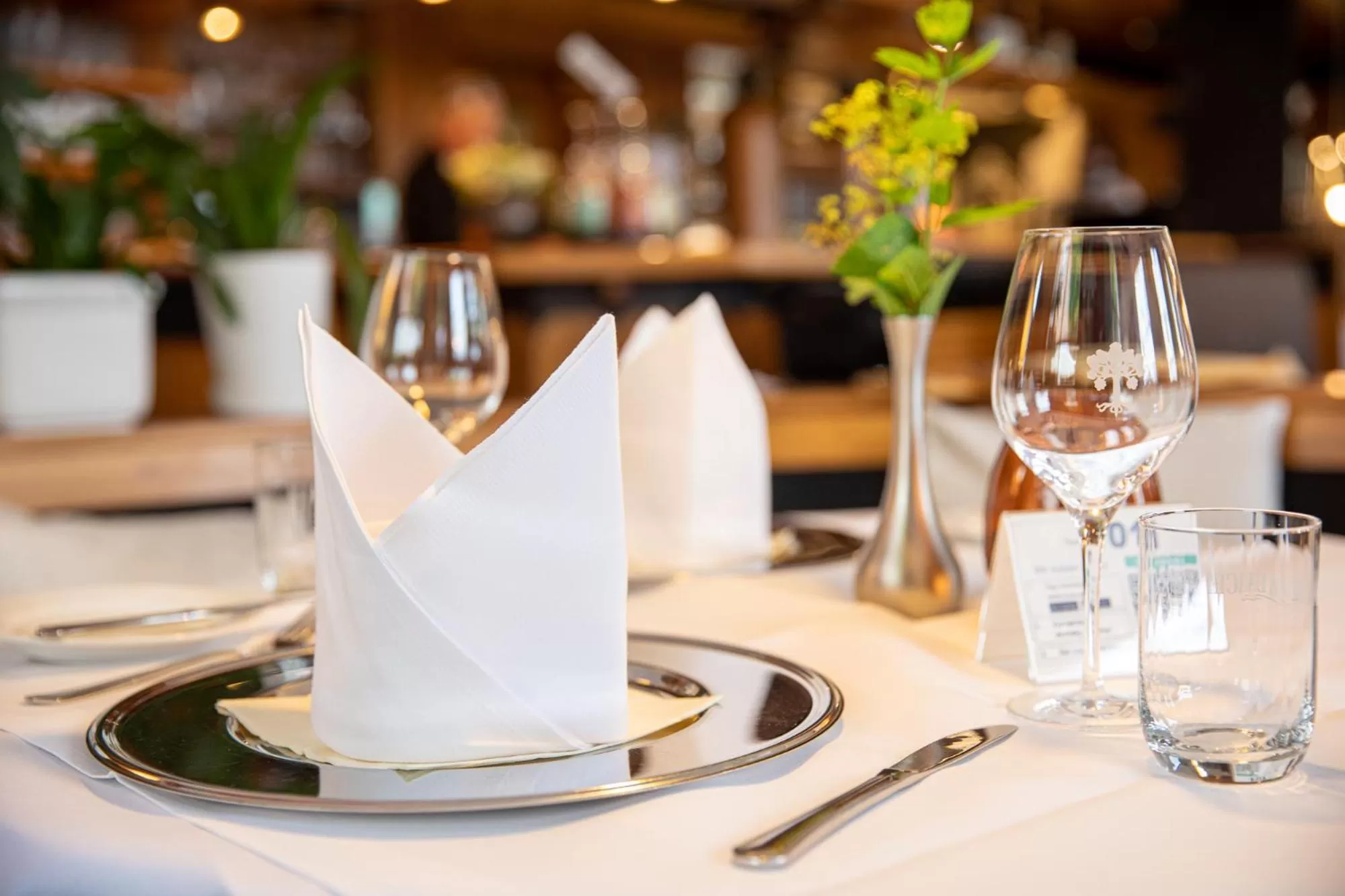 Restaurant/places to eat in Hotel Restaurant Grüner Baum und Altes Tor