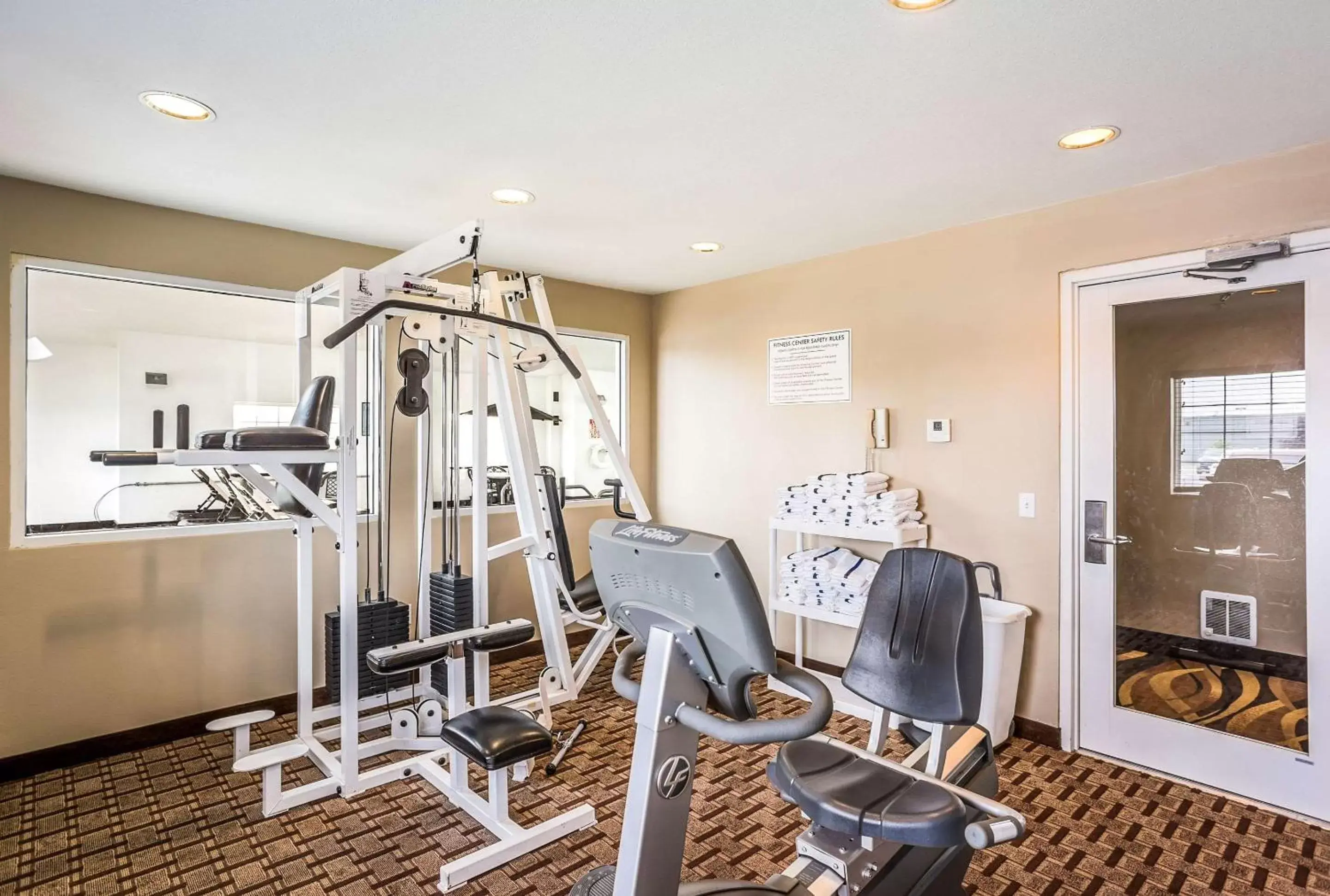 Fitness centre/facilities, Fitness Center/Facilities in MainStay Suites Cedar Rapids North - Marion