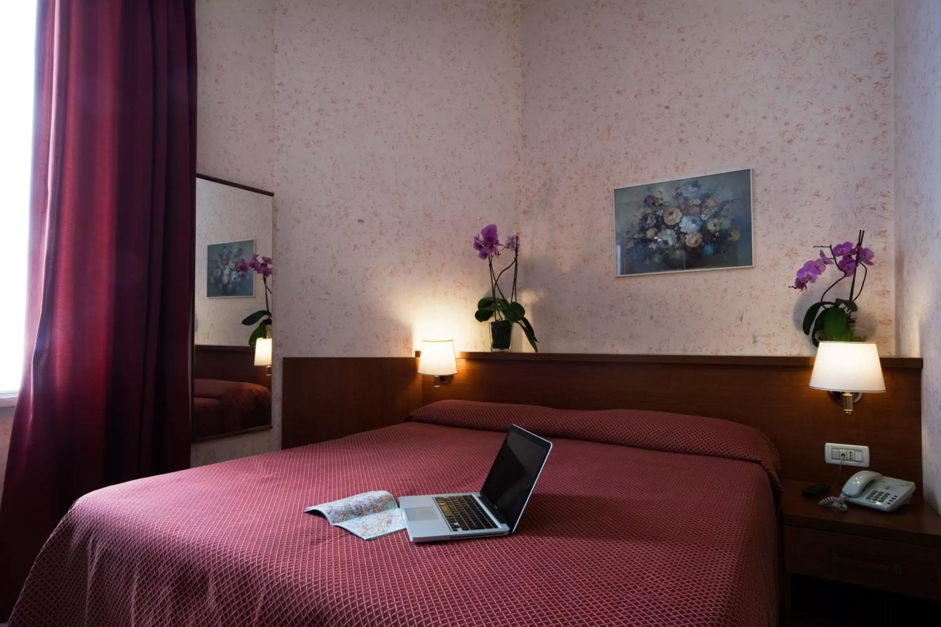Photo of the whole room, Bed in Hotel Delle Muse