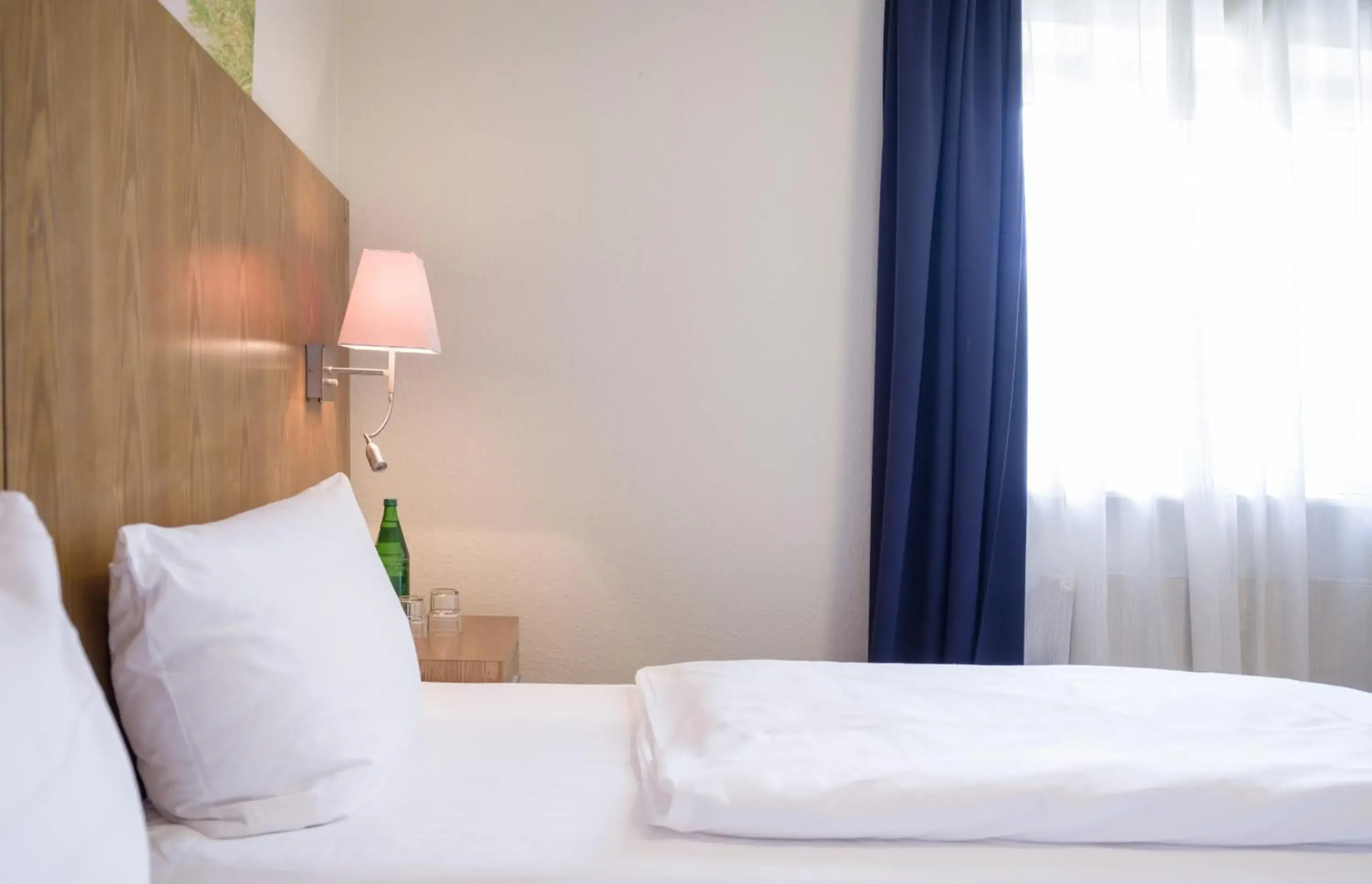 Bed in Hotel Koenigstein Kiel by Tulip Inn