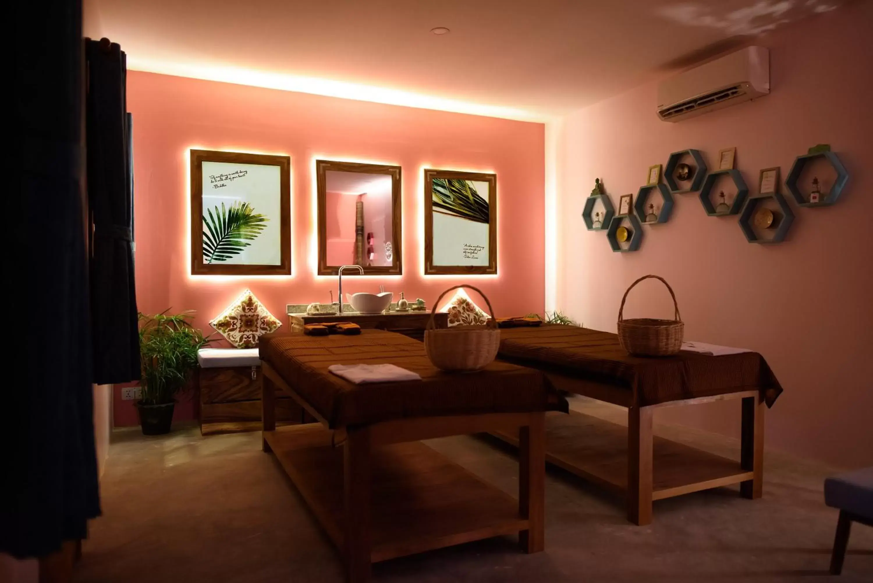 Massage, Seating Area in Baby Elephant Boutique Hotel