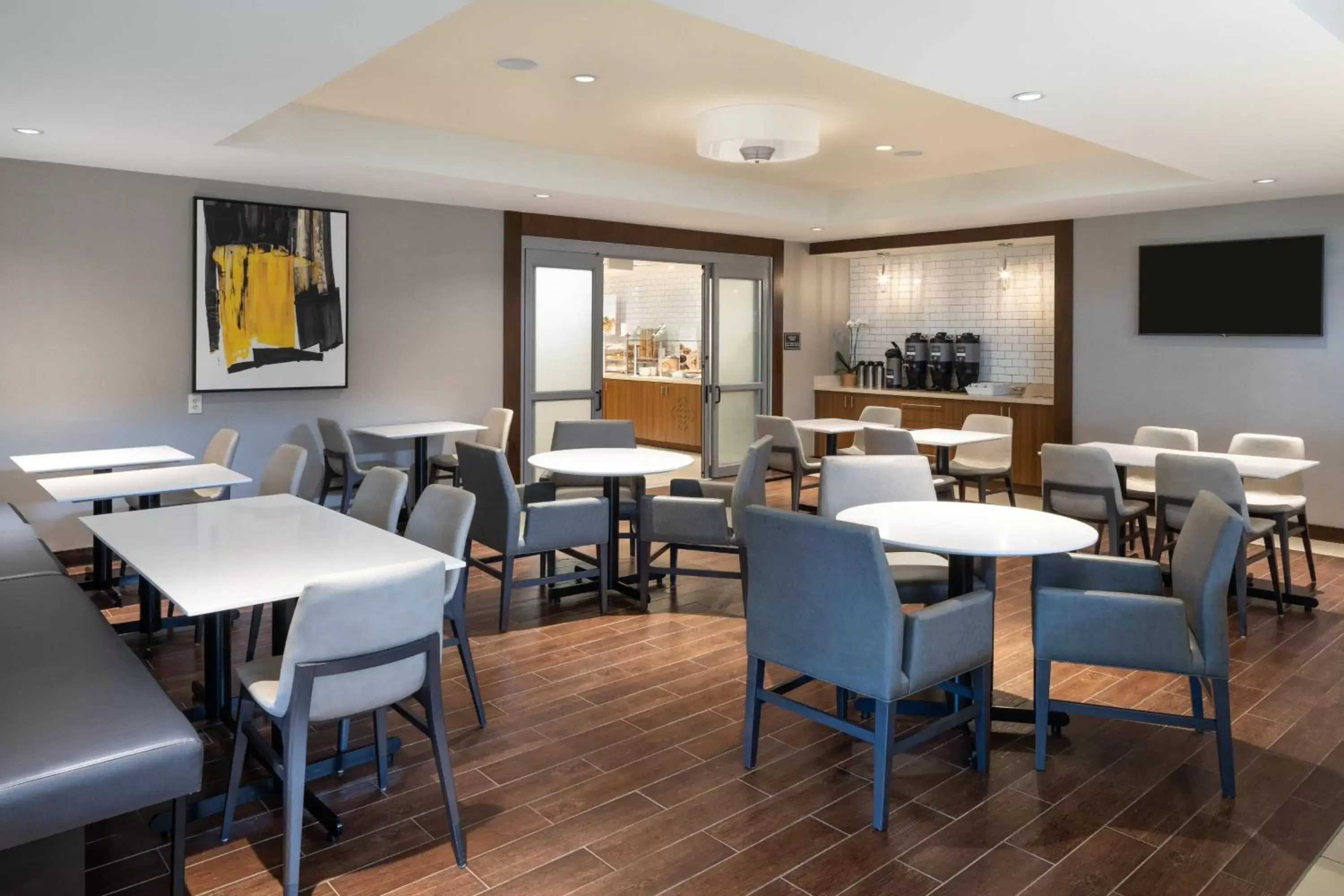 Breakfast, Restaurant/Places to Eat in Residence Inn by Marriott Miami Airport