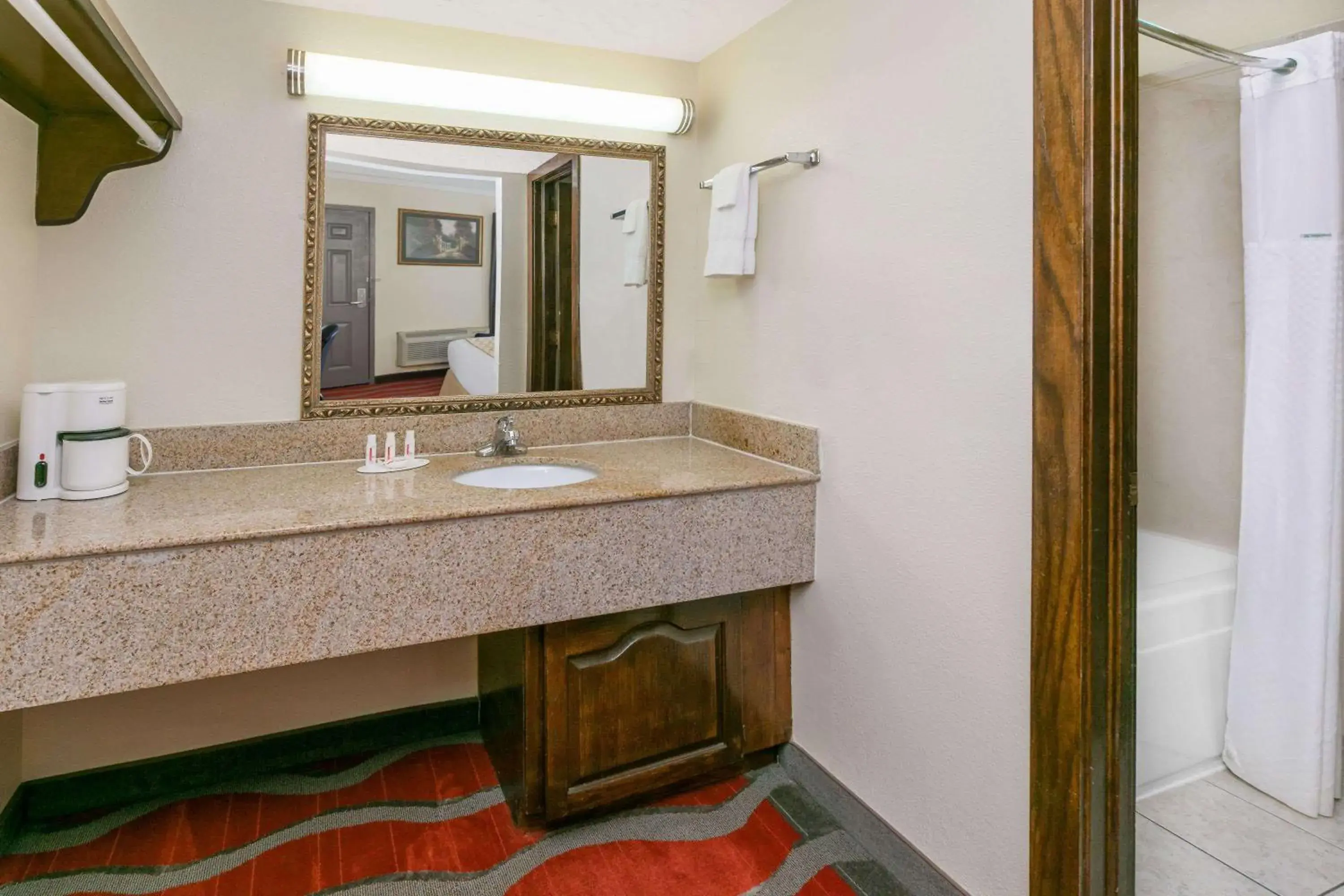 Bathroom in Travelodge Inn & Suites by Wyndham Norman