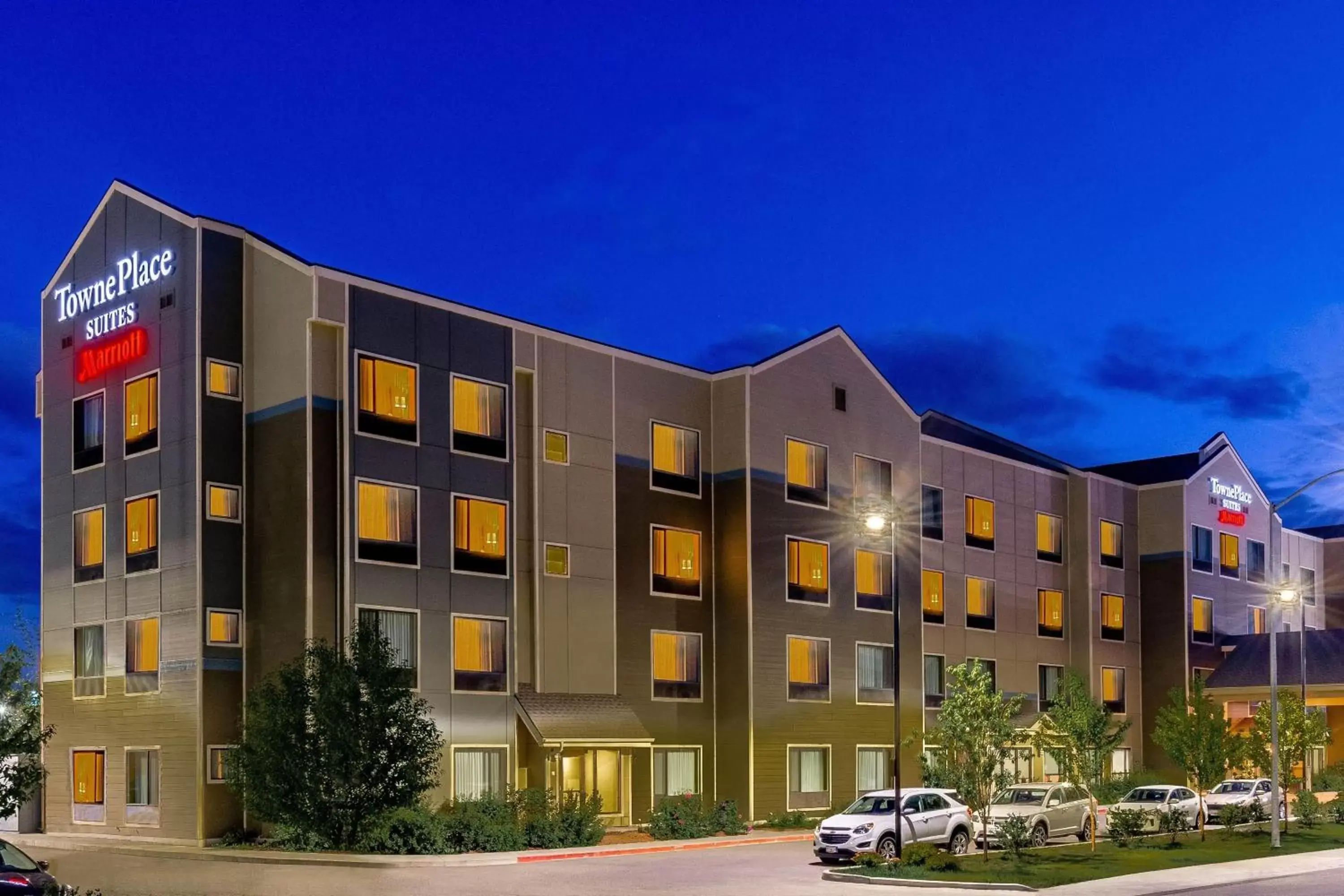 Property Building in TownePlace Suites by Marriott Anchorage Midtown