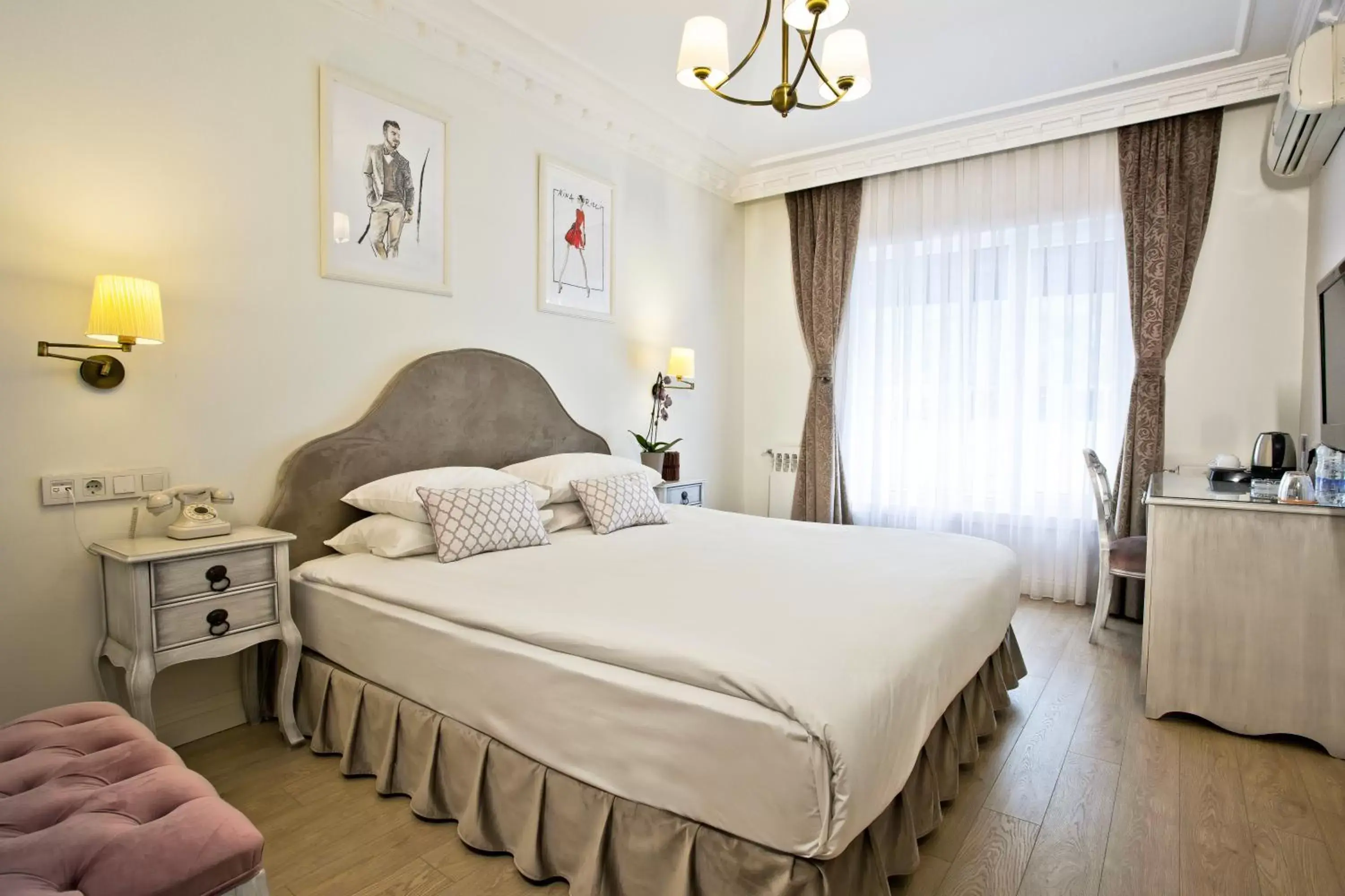 Single Room in Villa Blanche Hotel SPA & Garden Pool Single Room in Villa Blanche Hotel SPA & Garden Pool