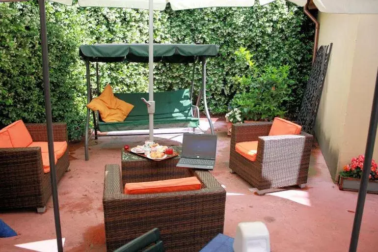 Patio in Hotel Bogart