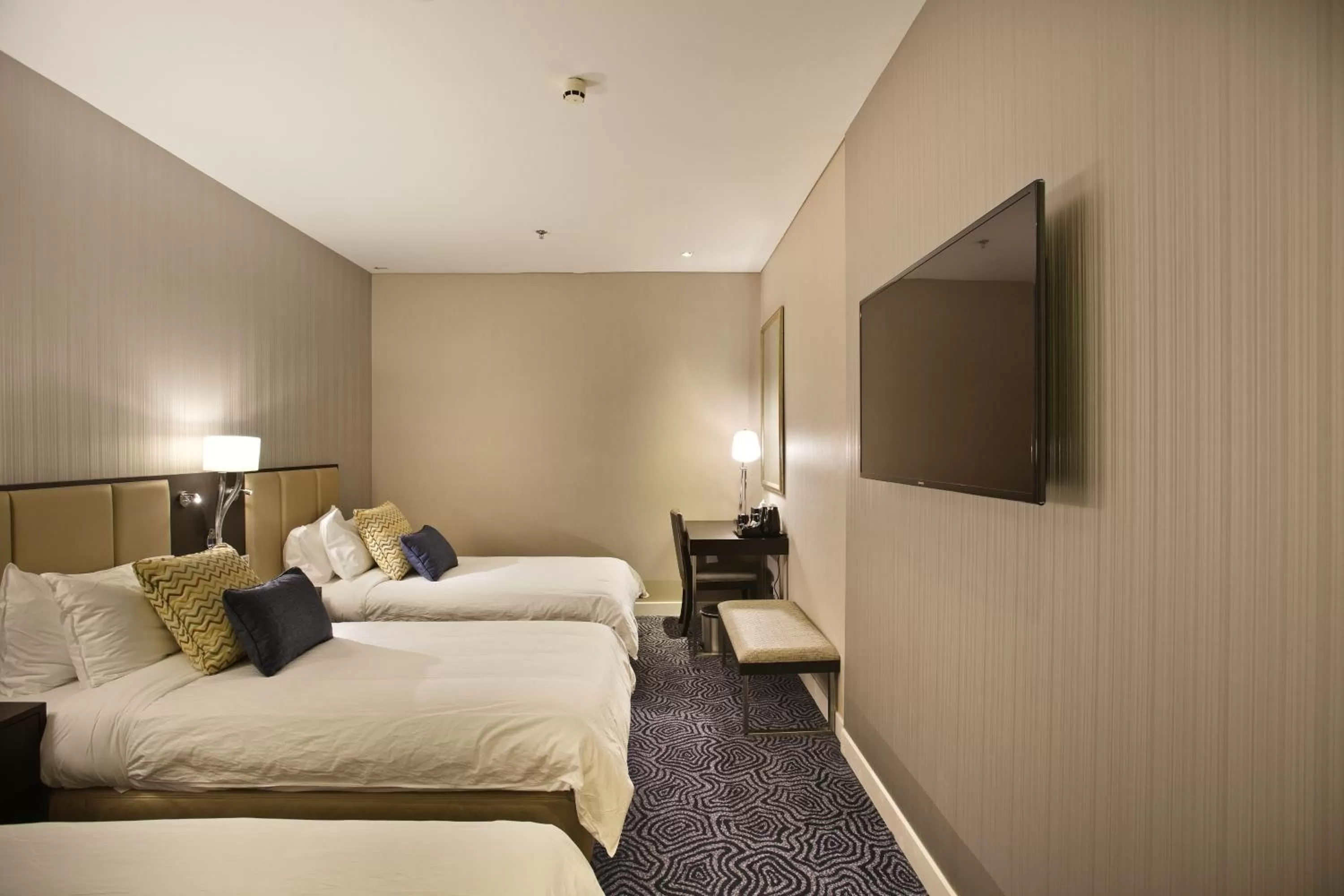 TV and multimedia, Bed in Ambassador Transit Hotel - Terminal 3