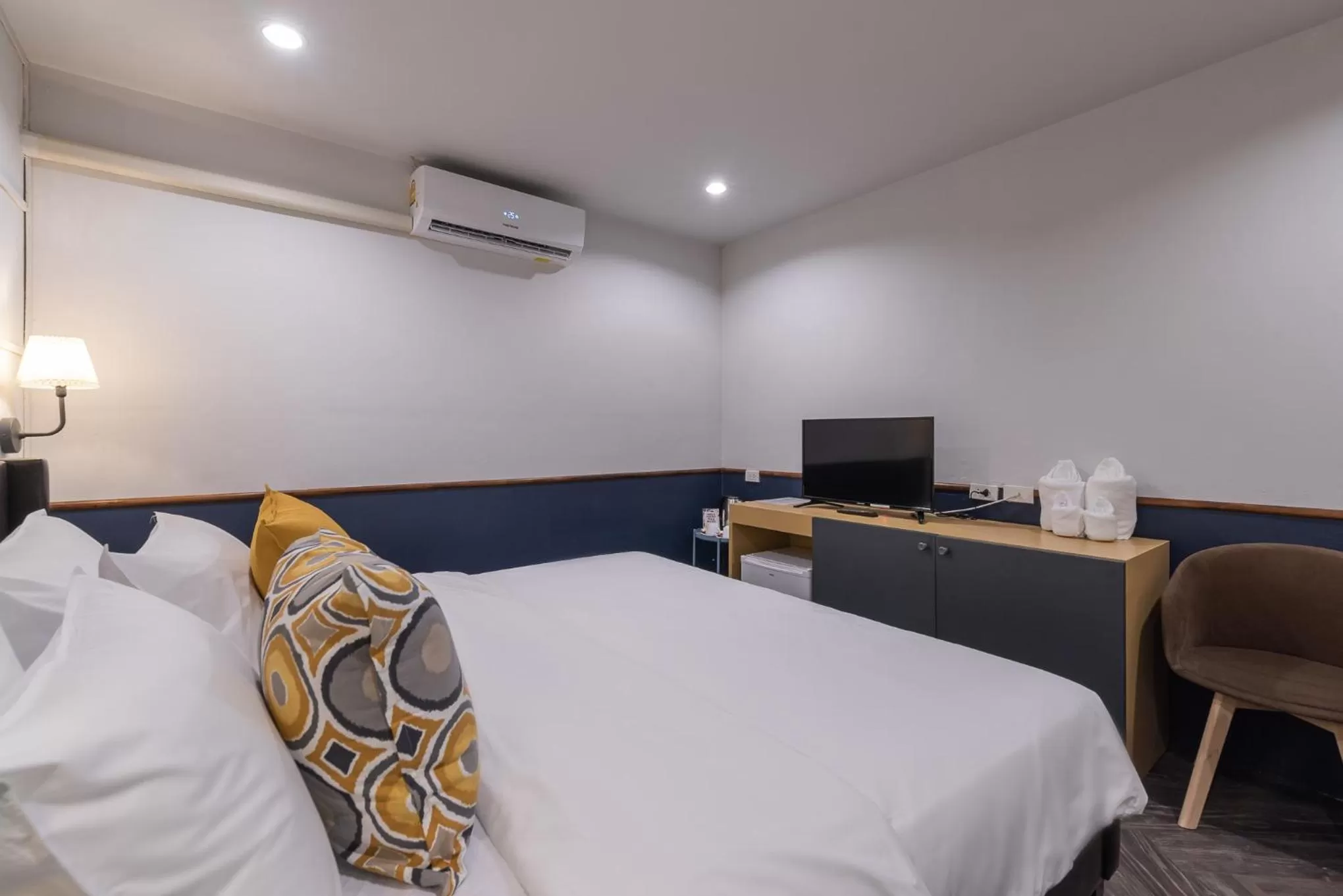 Bed in The Mellow Pillow Hotel @ Chiang Mai Gate