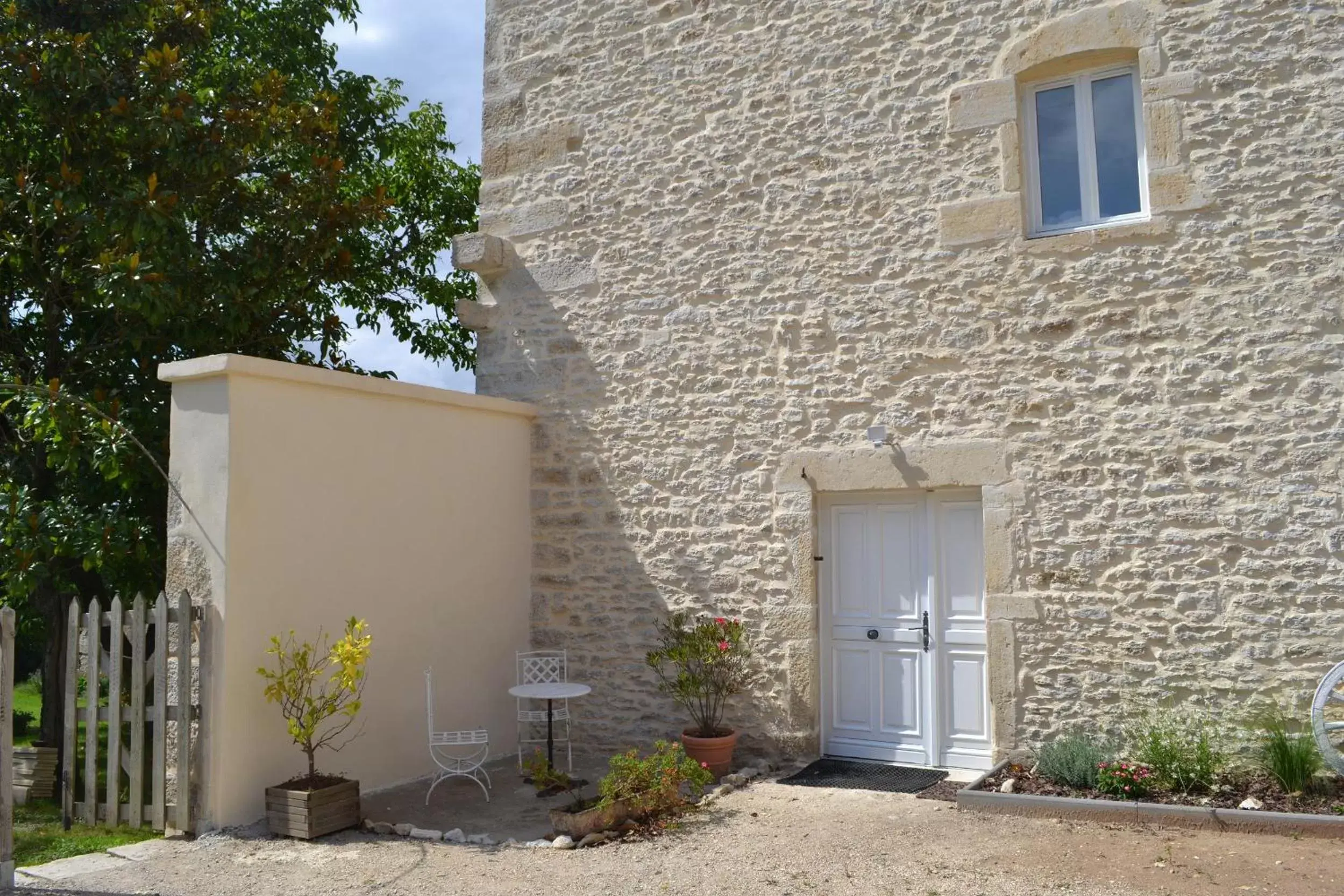 Property Building in Chambres d'Hôtes Le Moulin à Epices