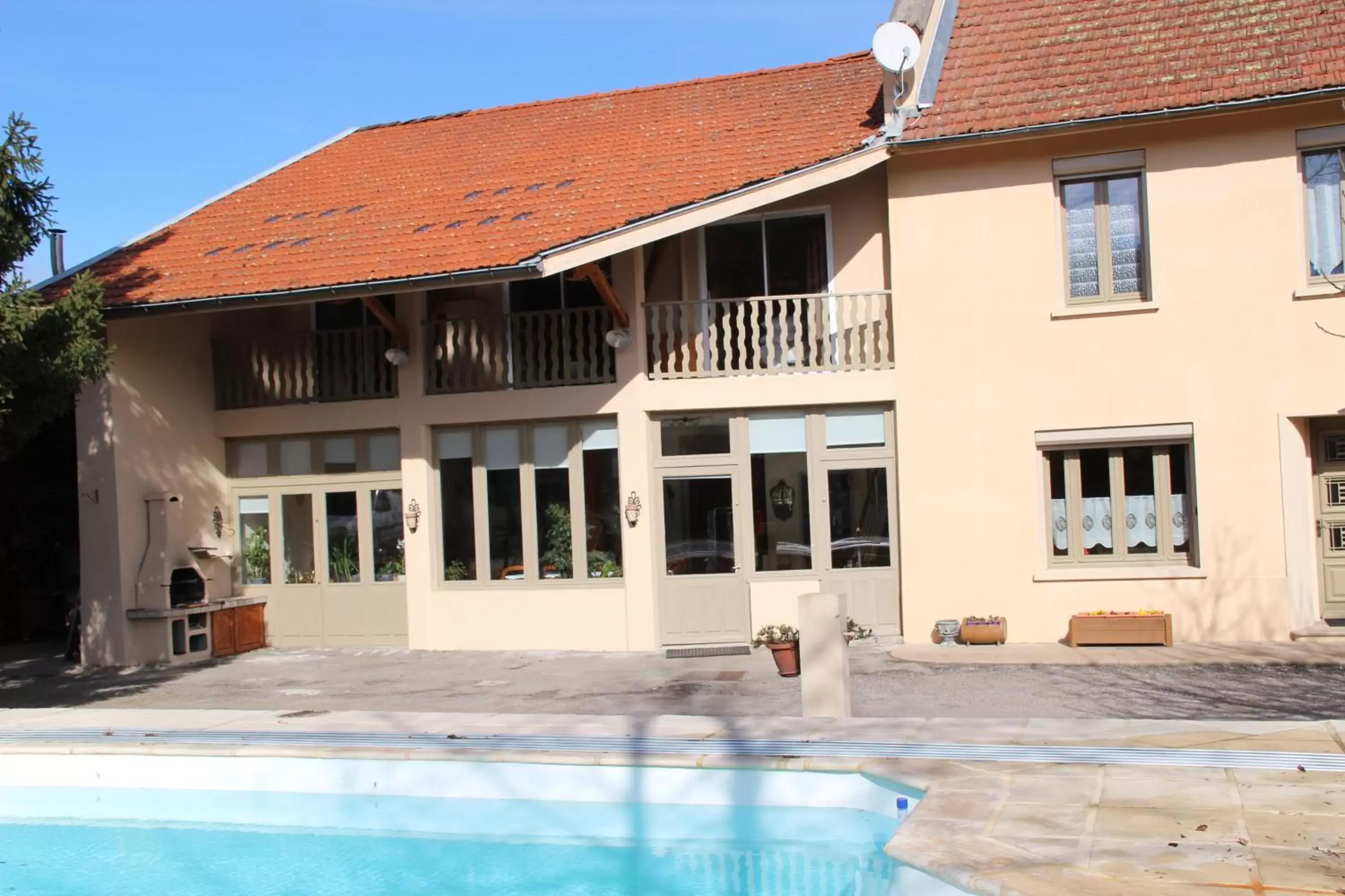 Property Building in Sous Le Figuier