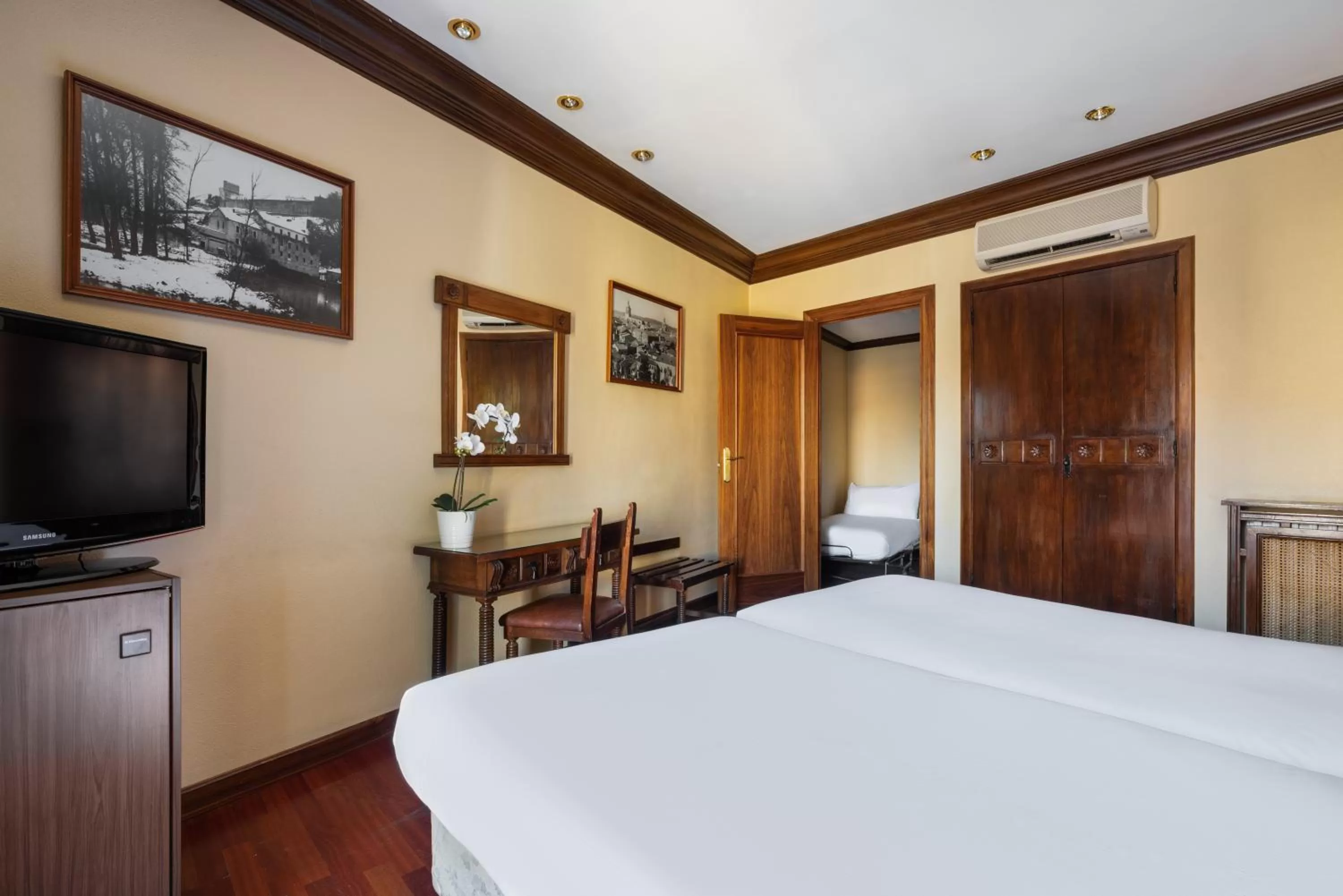 Bedroom, Bed in Crisol Conde Rodrigo