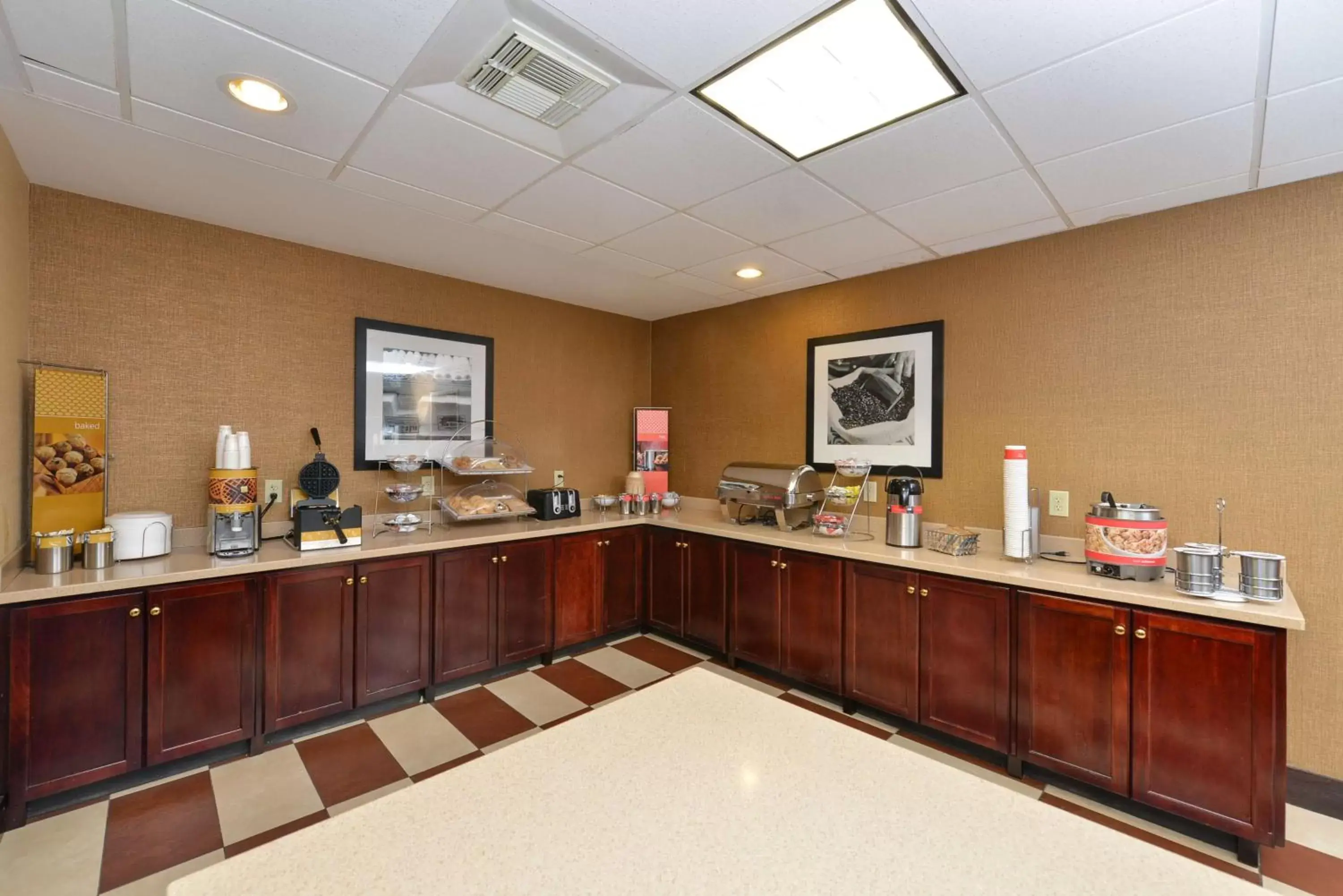 Dining area, Restaurant/Places to Eat in Hampton Inn Selma