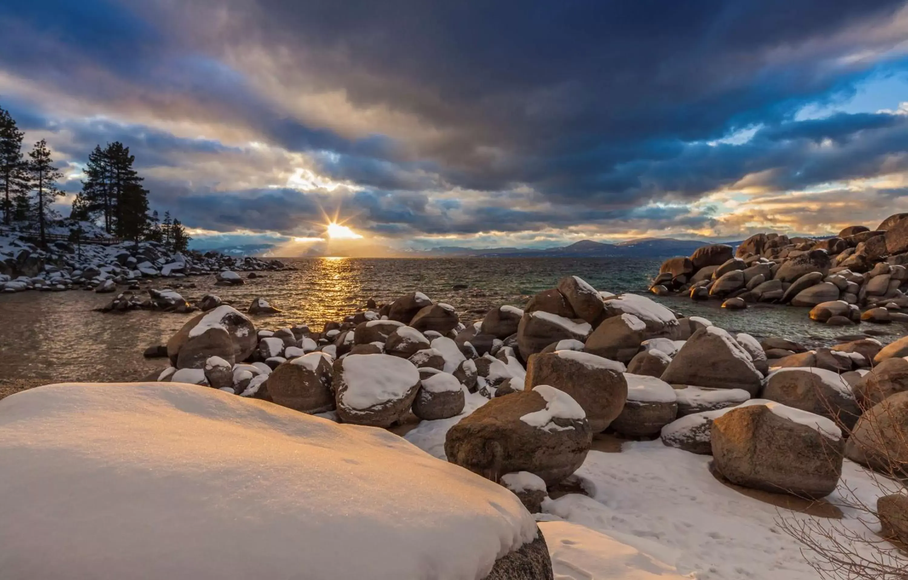 Nearby landmark, Winter in Hyatt Regency Lake Tahoe Resort, Spa & Casino