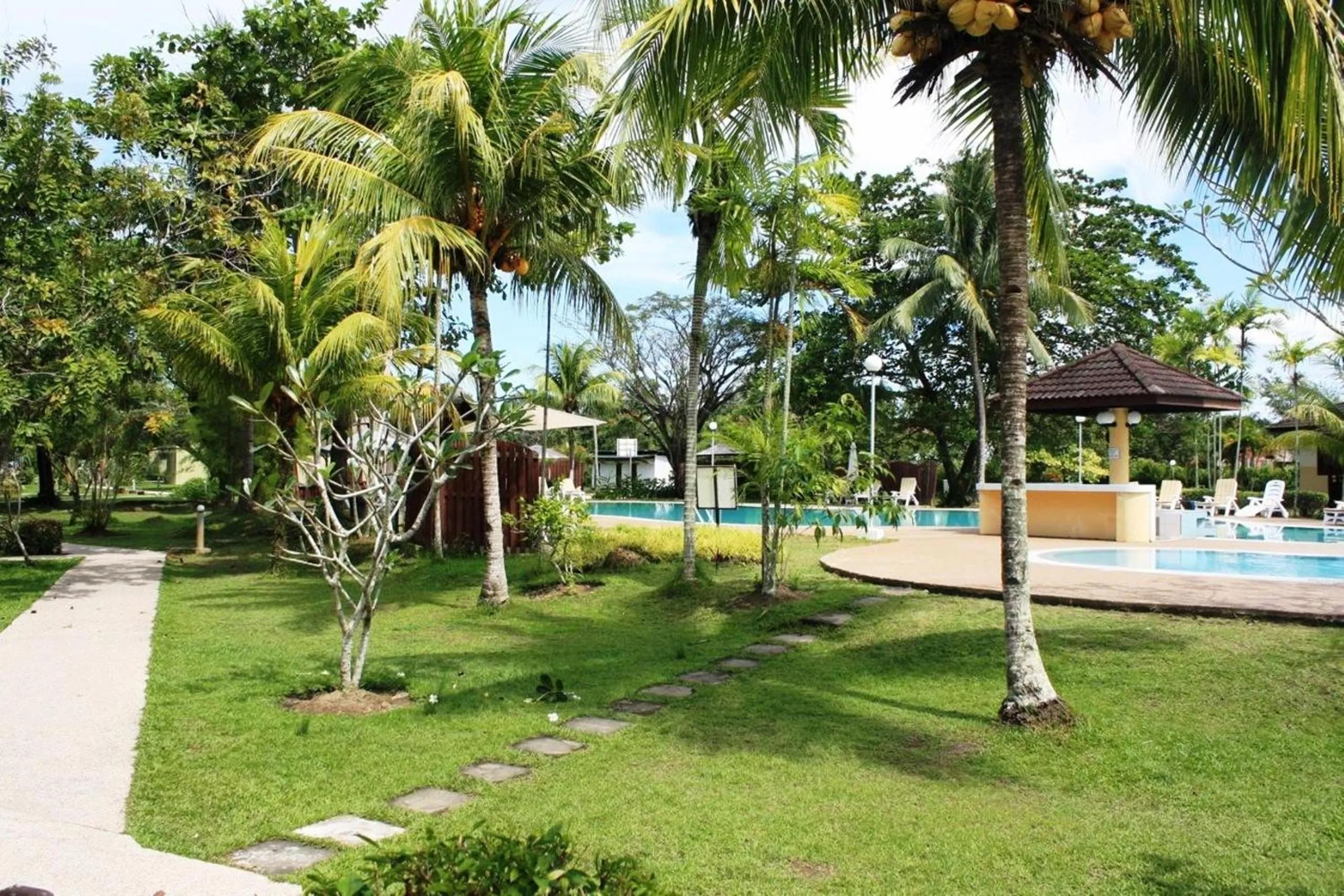 Facade/entrance in Beringgis Beach Resort & Spa