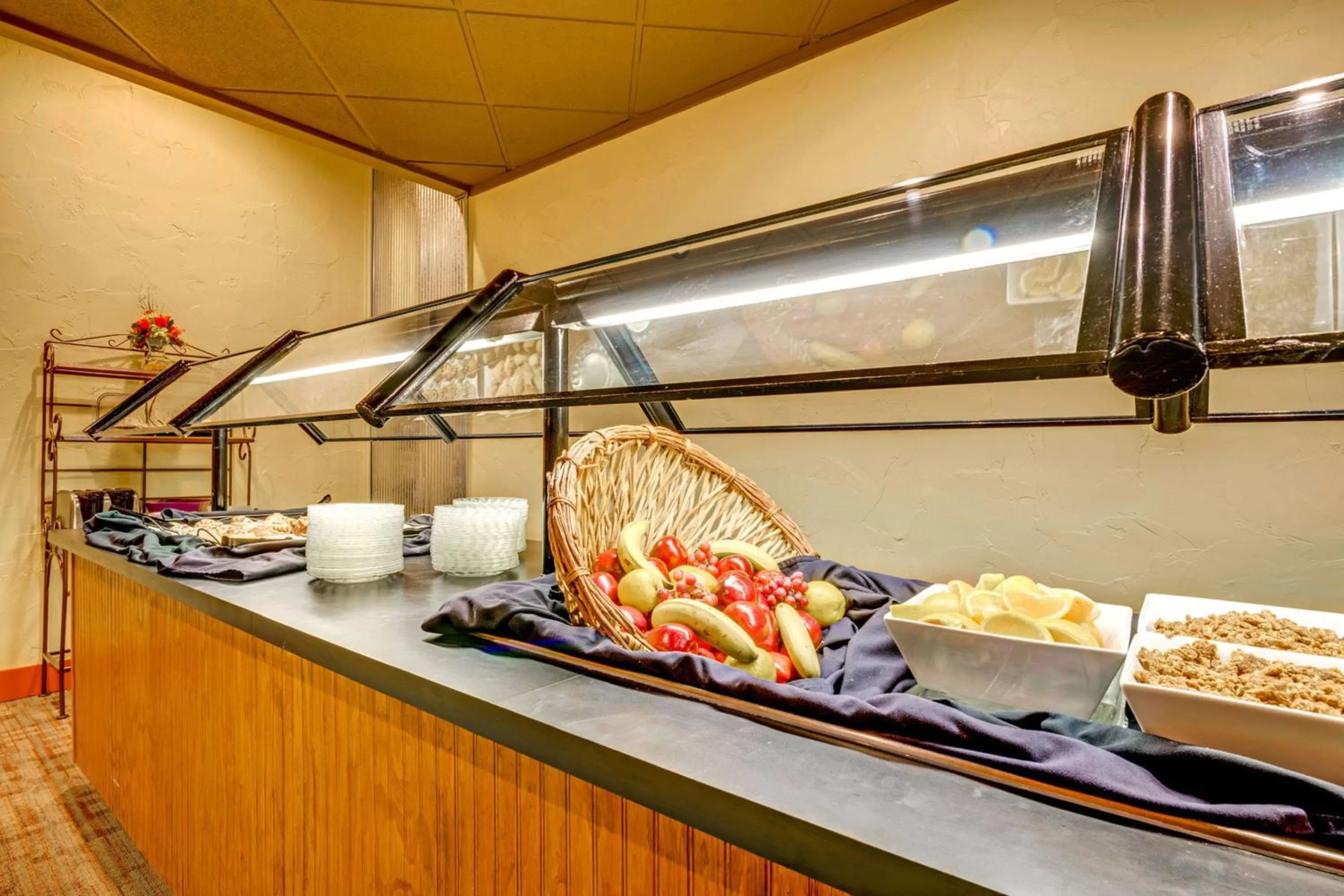 Restaurant/places to eat in Wyndham Garden York