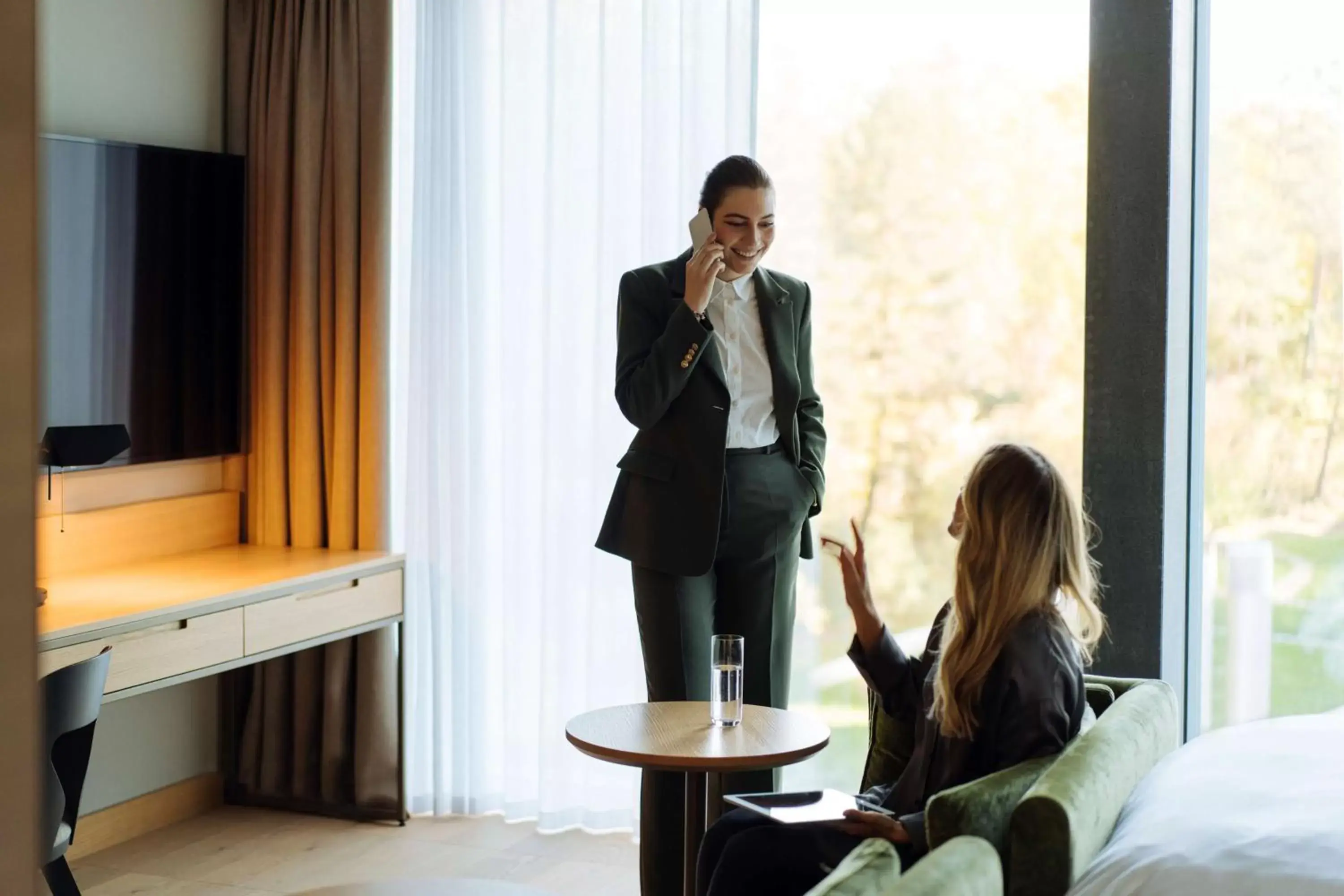 Bed, Guests in Hyatt Regency Zurich Airport Circle