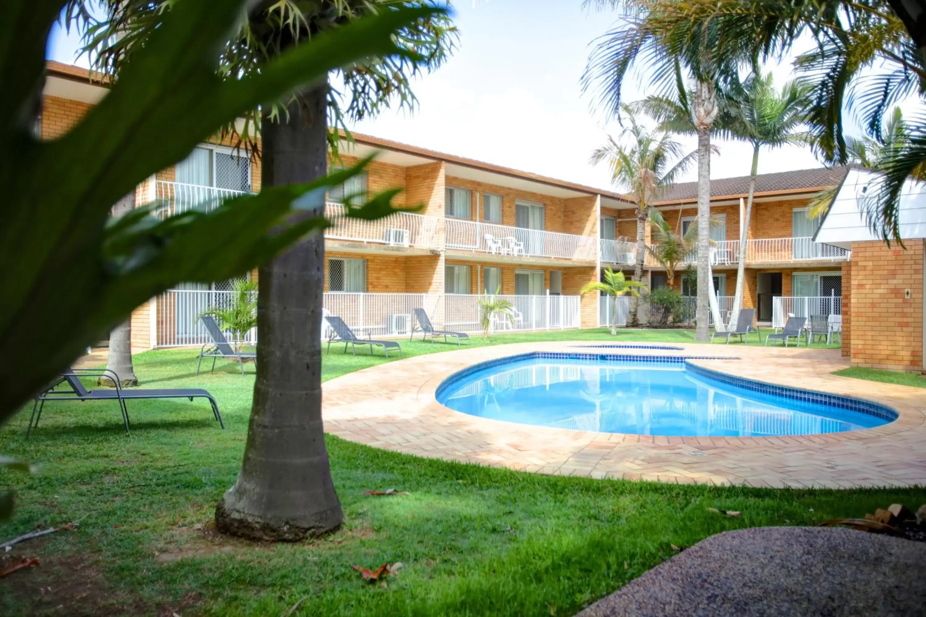 Swimming pool, Property Building in Beachpark Apartments Coffs Harbour