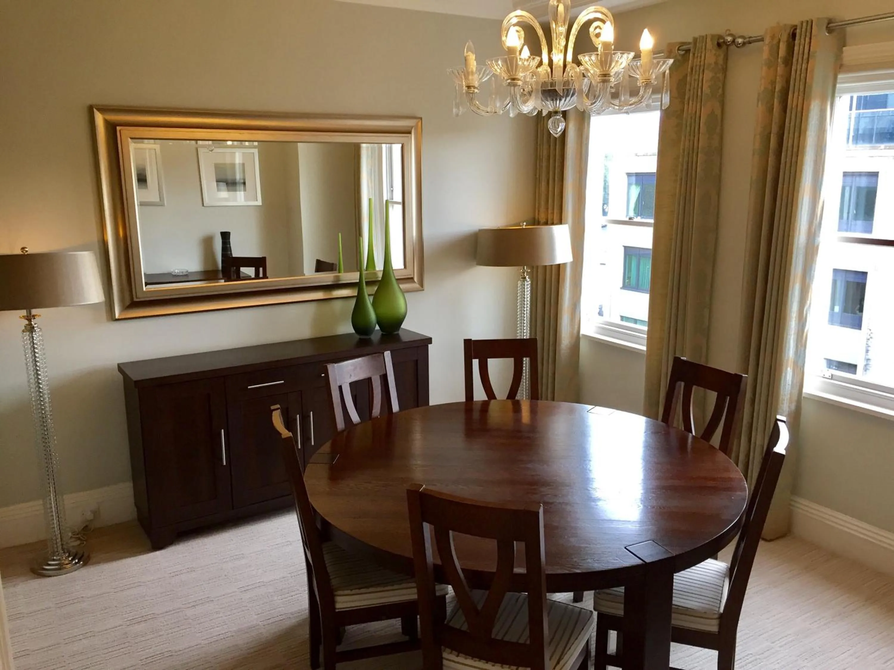 Dining area in Beaufort House - Knightsbridge