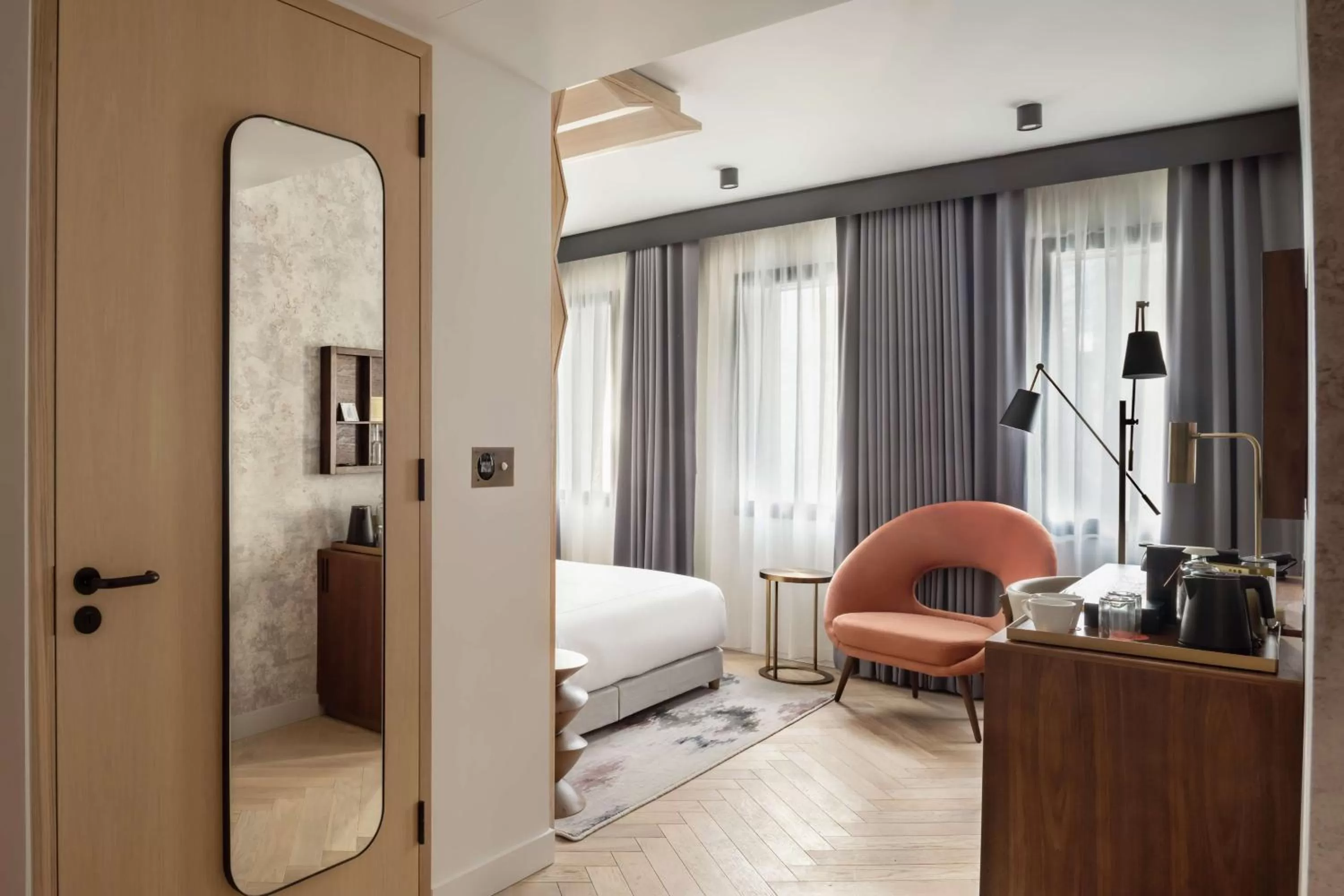 Bed in Canopy by Hilton London City