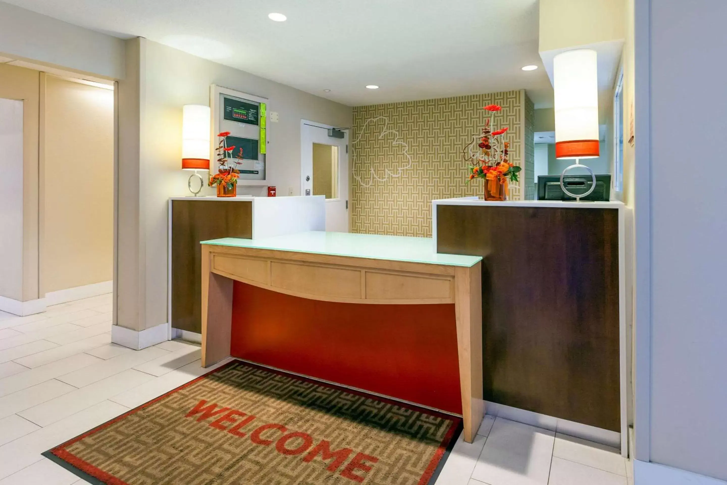 Lobby or reception, Lobby/Reception in MainStay Suites Detroit Farmington Hills